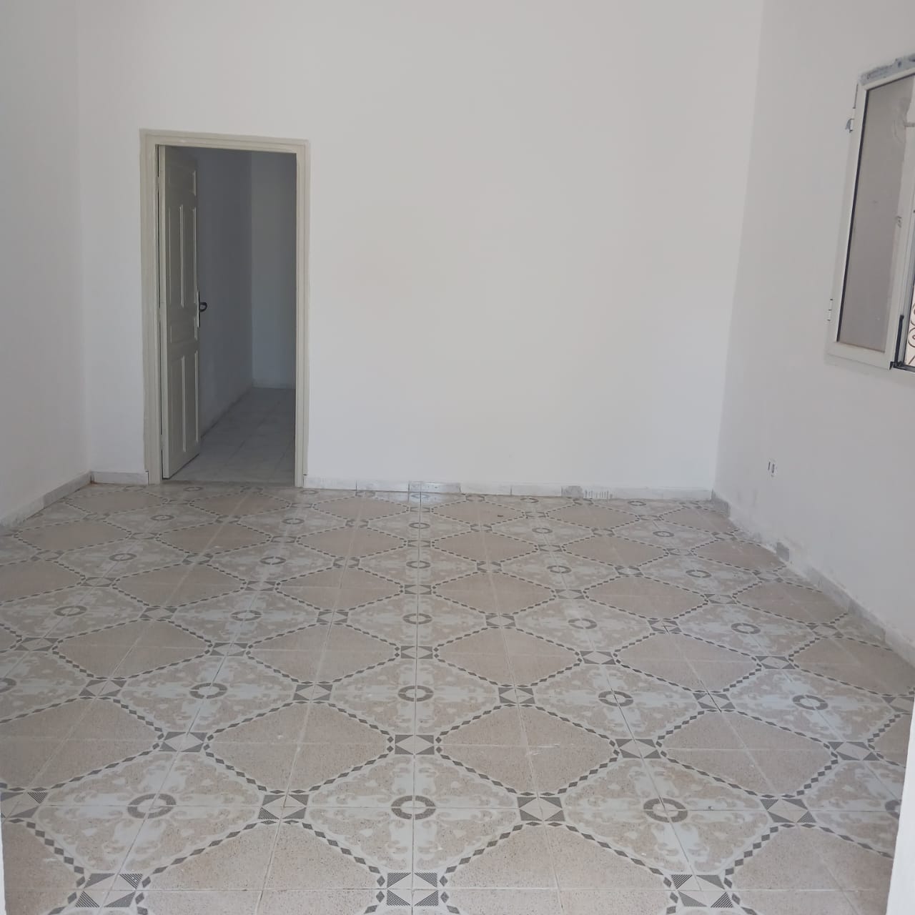 Ben Arous Ben Arous Location Appart. 1 pice Maison a  sallon  plus 1