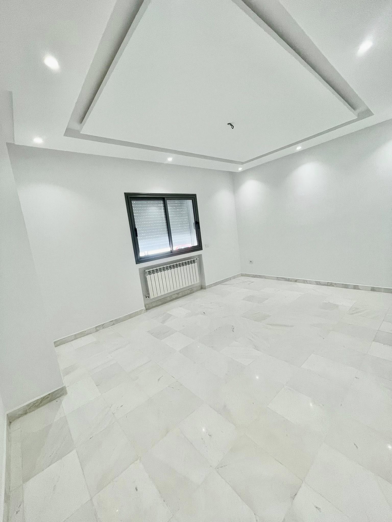 Ariana Ville Cite Ennasr 1 Location Appart. 2 pices Luxueux s1 jamais habite  ennaser 1