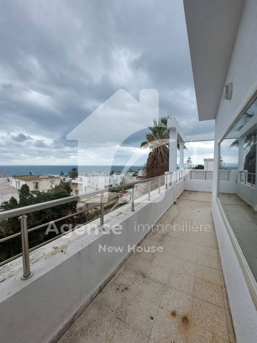 Bizerte Nord Bizerte Location Appart. 4 pices Un tage de villa  la corniche