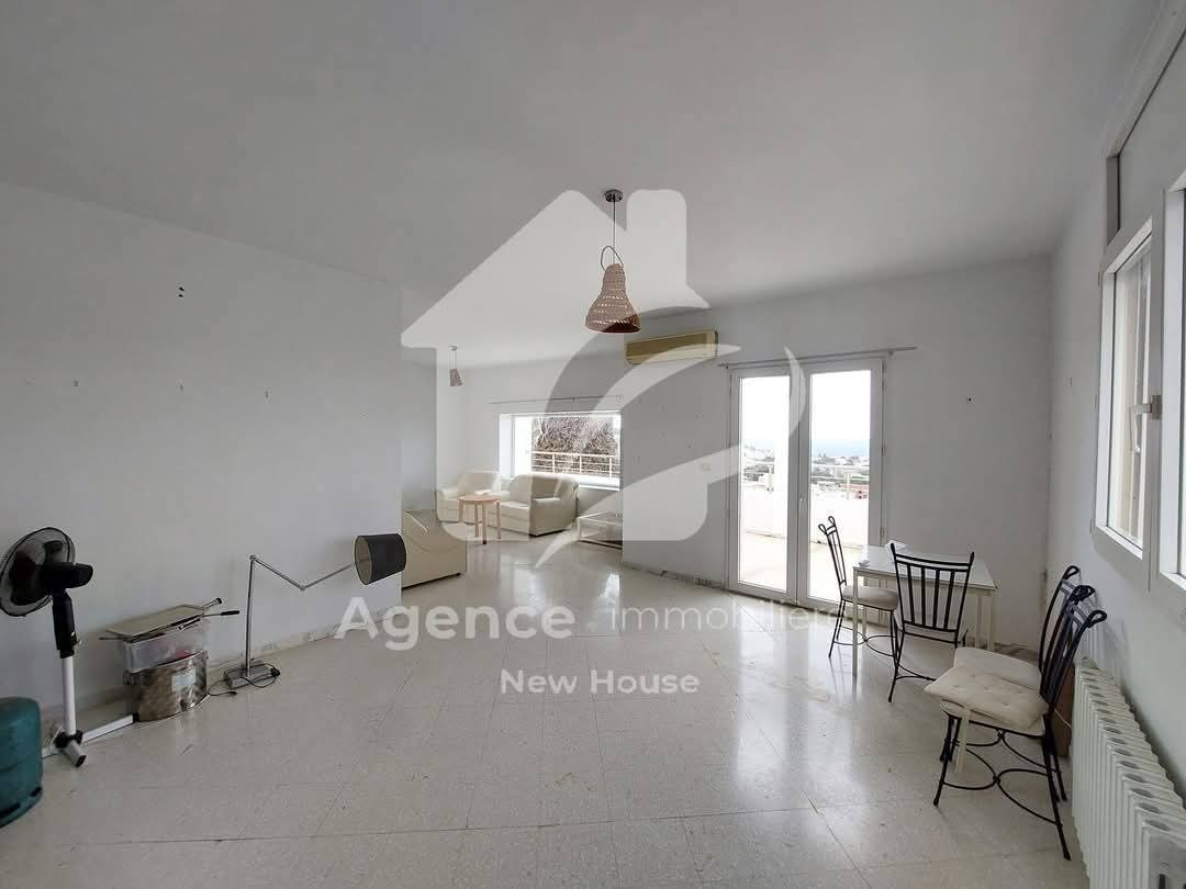 Bizerte Nord Bizerte Location Appart. 4 pices Un tage de villa  la corniche