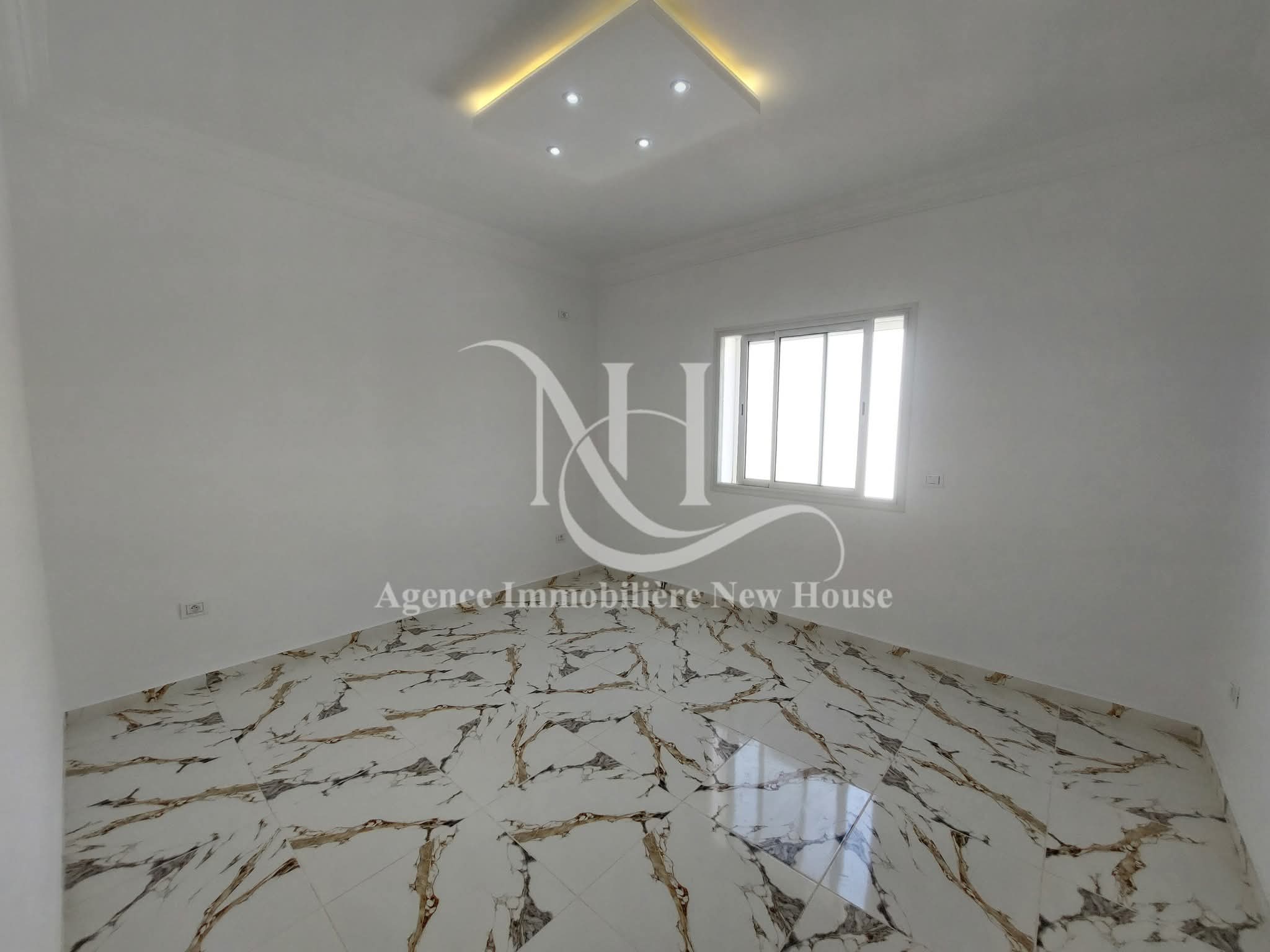Bizerte Nord Bizerte Location Appart. 4 pices Un appartement moderne sur la route principale