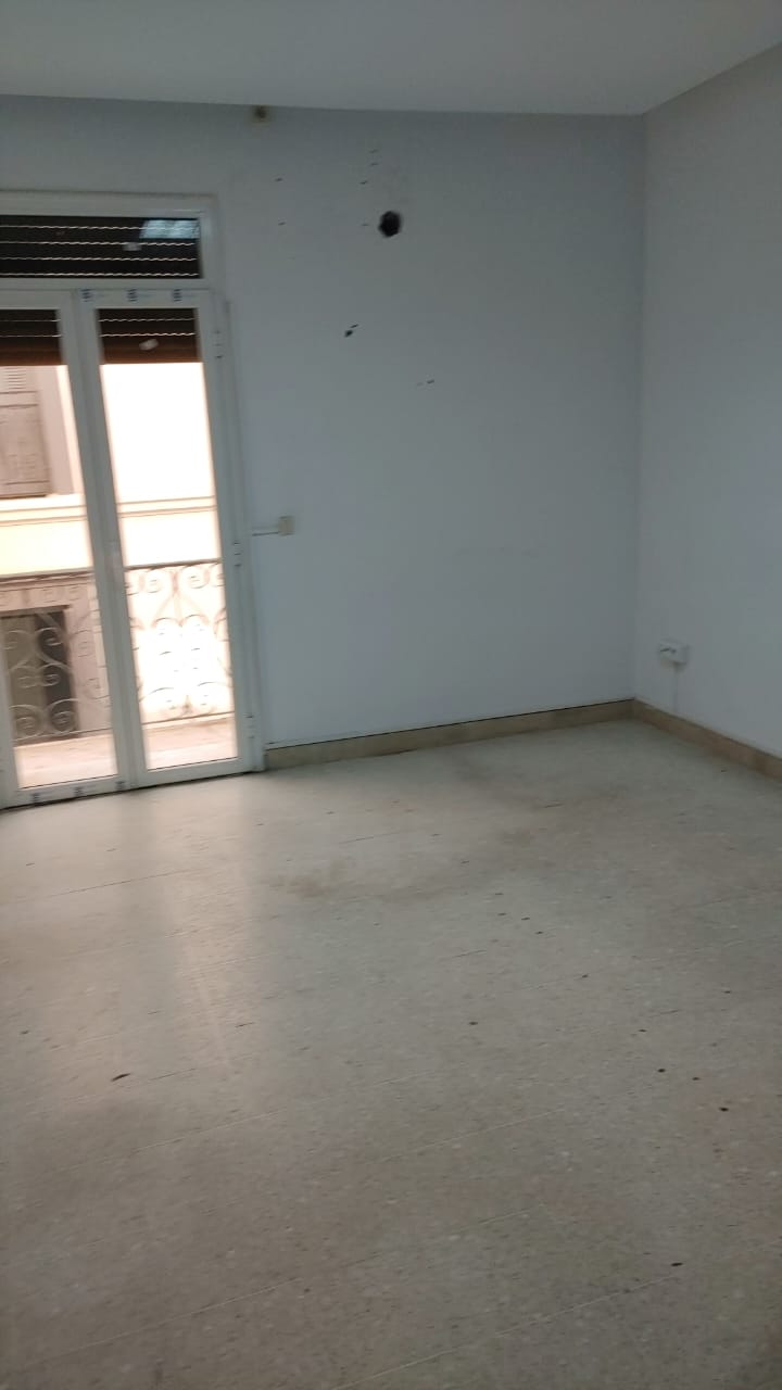 Bab Bhar Habib Thameur Location Appart. 3 pices Bureau centre ville tunis