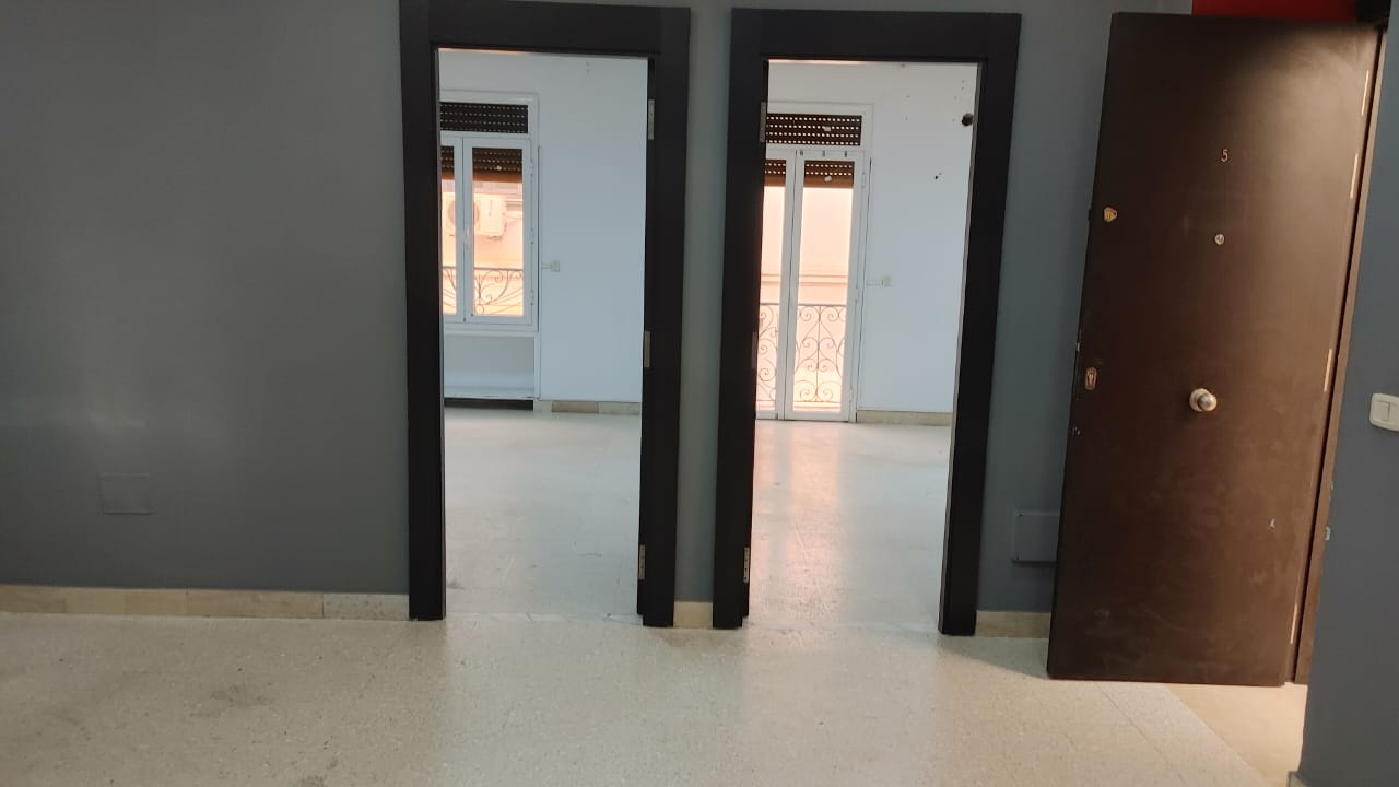 Bab Bhar Habib Thameur Location Appart. 3 pices Bureau centre ville tunis