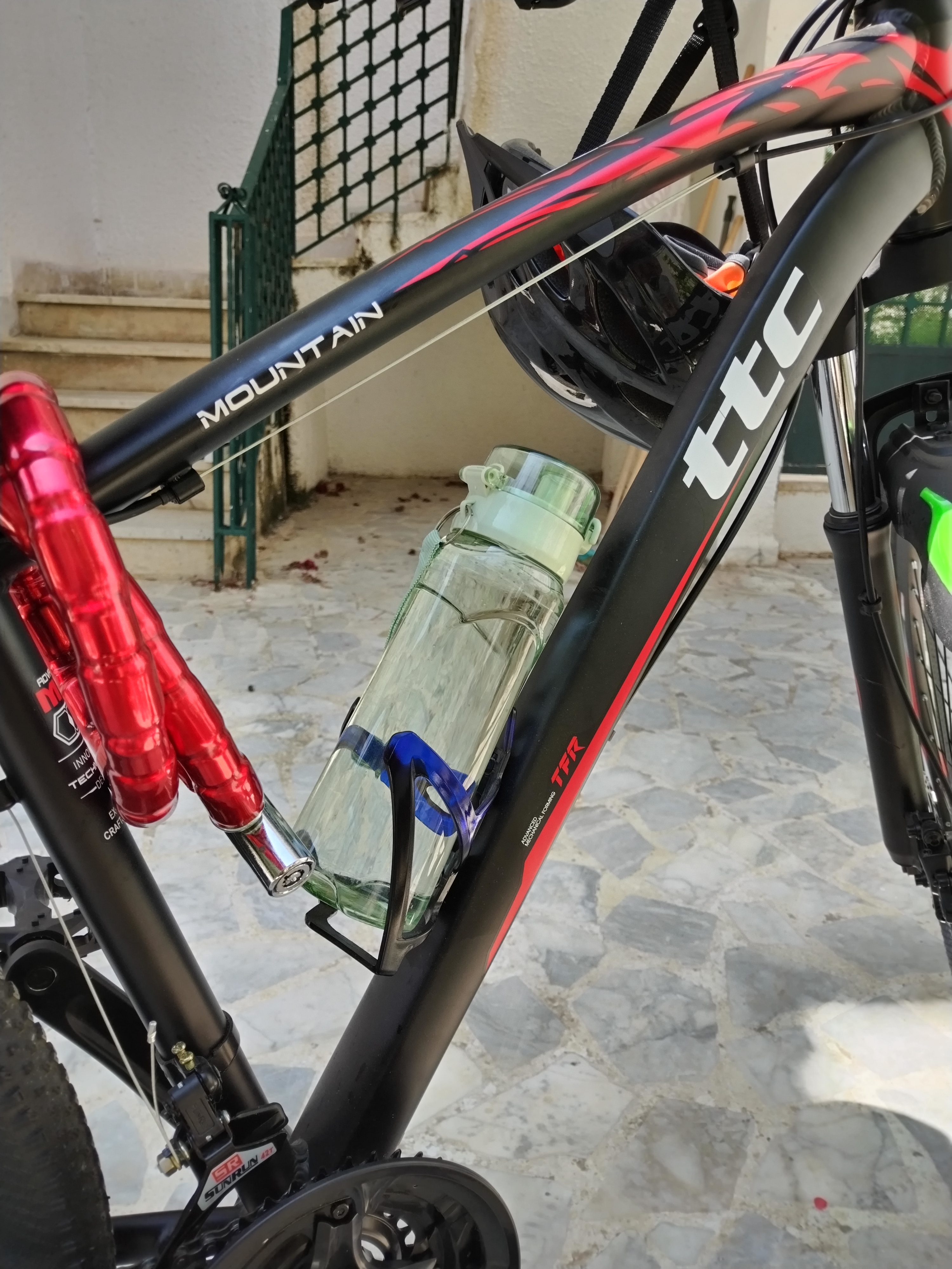 La Goulette Kheireddine Autre Autre Vlo vtt noir tat comme neuf
