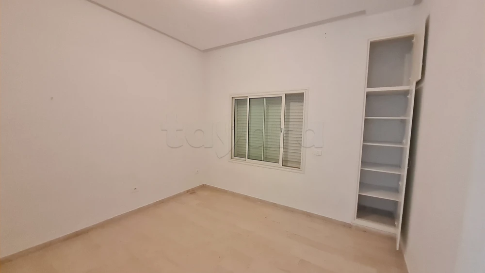 El Menzah El Manar 1 Location Appart. 3 pices tage de villa s2 rdc situ  manar 1