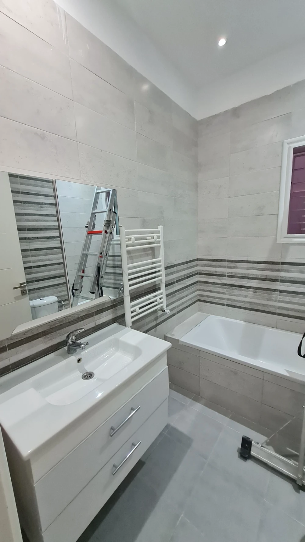 El Menzah El Manar 1 Location Appart. 3 pices tage de villa s2 rdc situ  manar 1