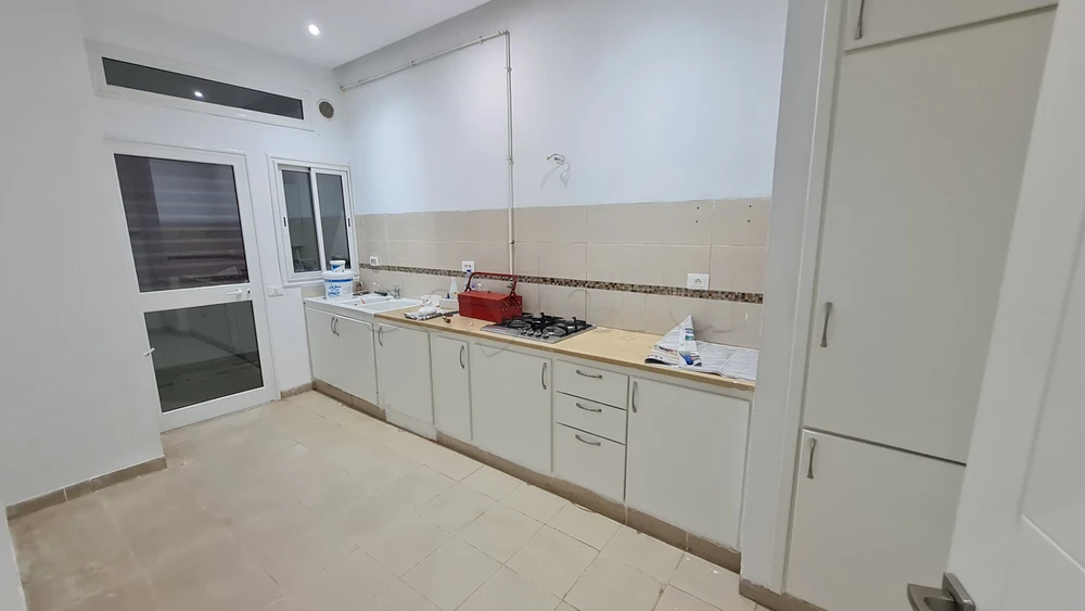 El Menzah El Manar 1 Location Appart. 3 pices tage de villa s2 rdc situ  manar 1