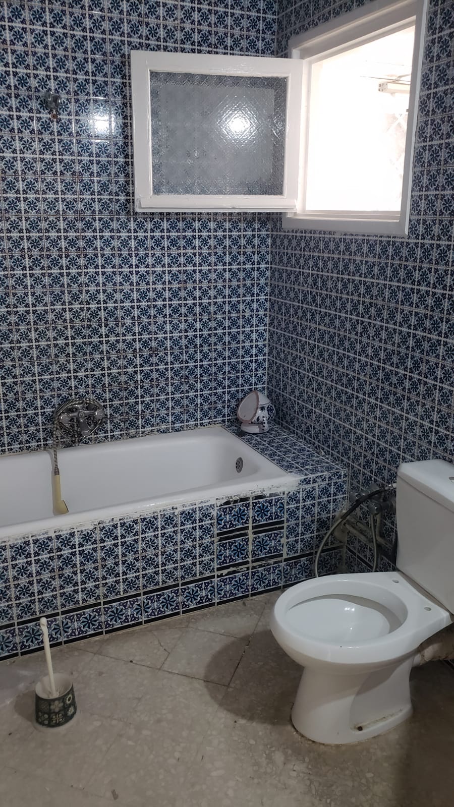 El Menzah El Manar 2 Location Appart. 4 pices Appartement s3 situ  manar 2