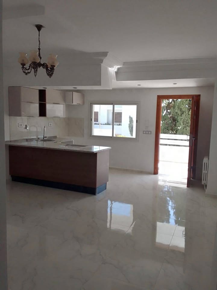 El Menzah El Menzah 9 Location Appart. 4 pices tage de villa s3 situ  menzah 9