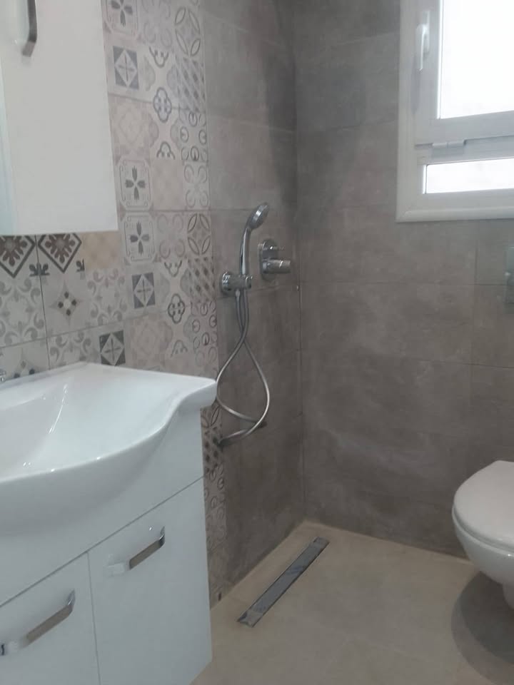 El Menzah El Menzah 9 Location Appart. 4 pices tage de villa s3 situ  menzah 9