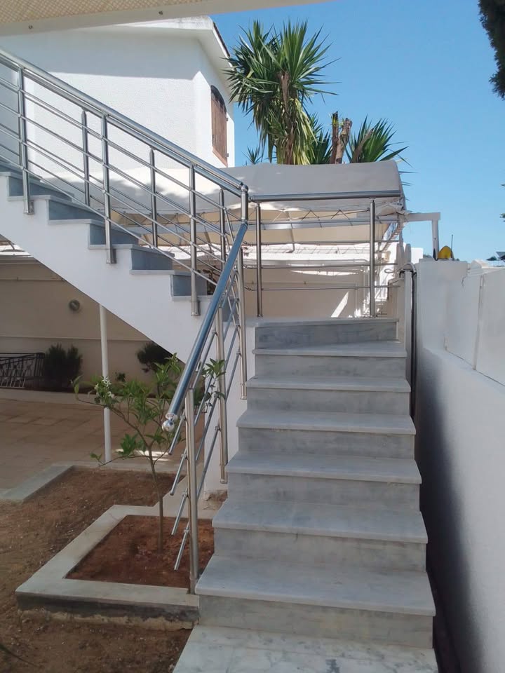 El Menzah El Menzah 9 Location Appart. 4 pices tage de villa s3 situ  menzah 9
