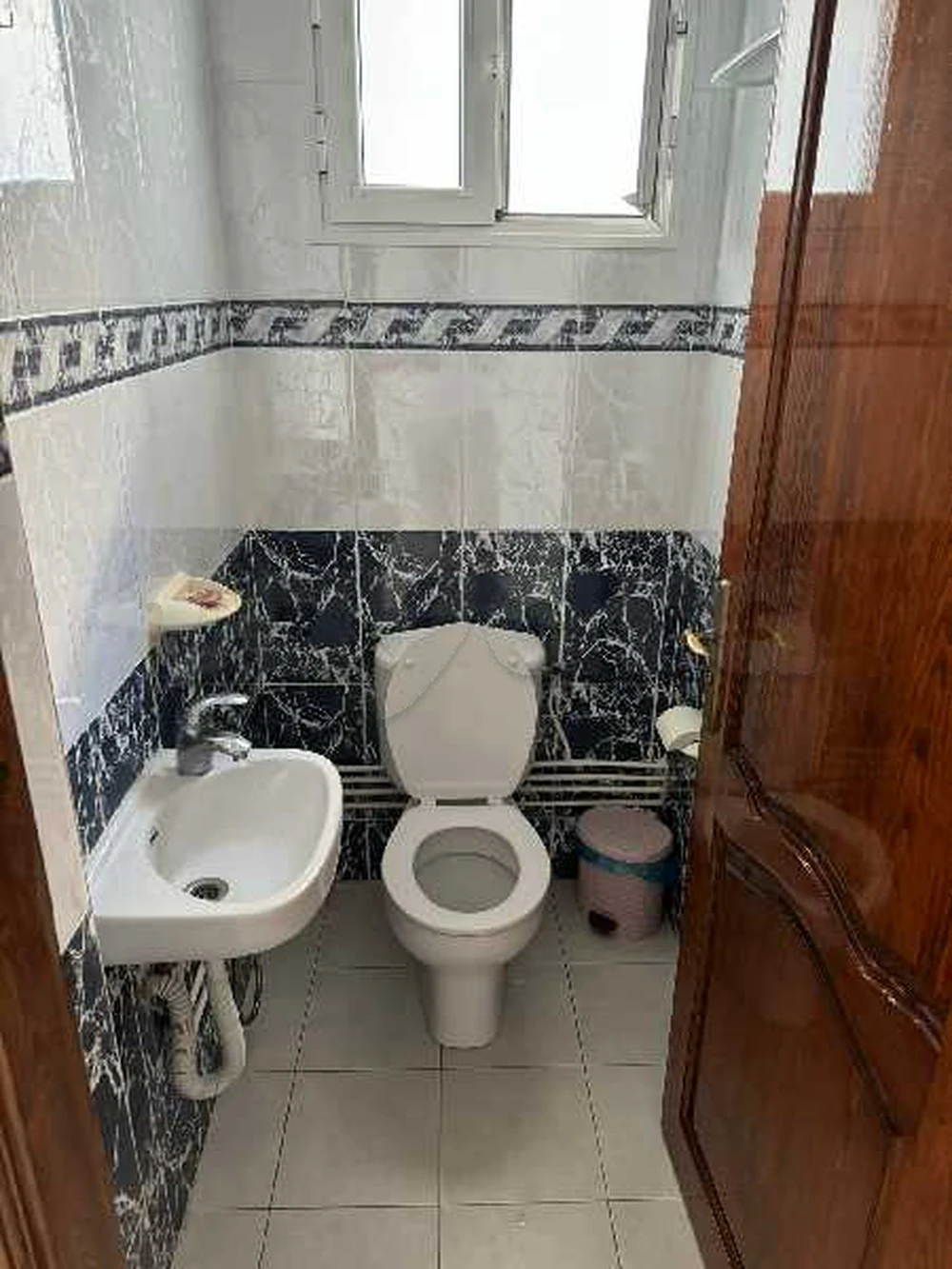 Ariana Ville El Menzah 5 Location Maisons tage de villa s3  meubl situ  menzah 5