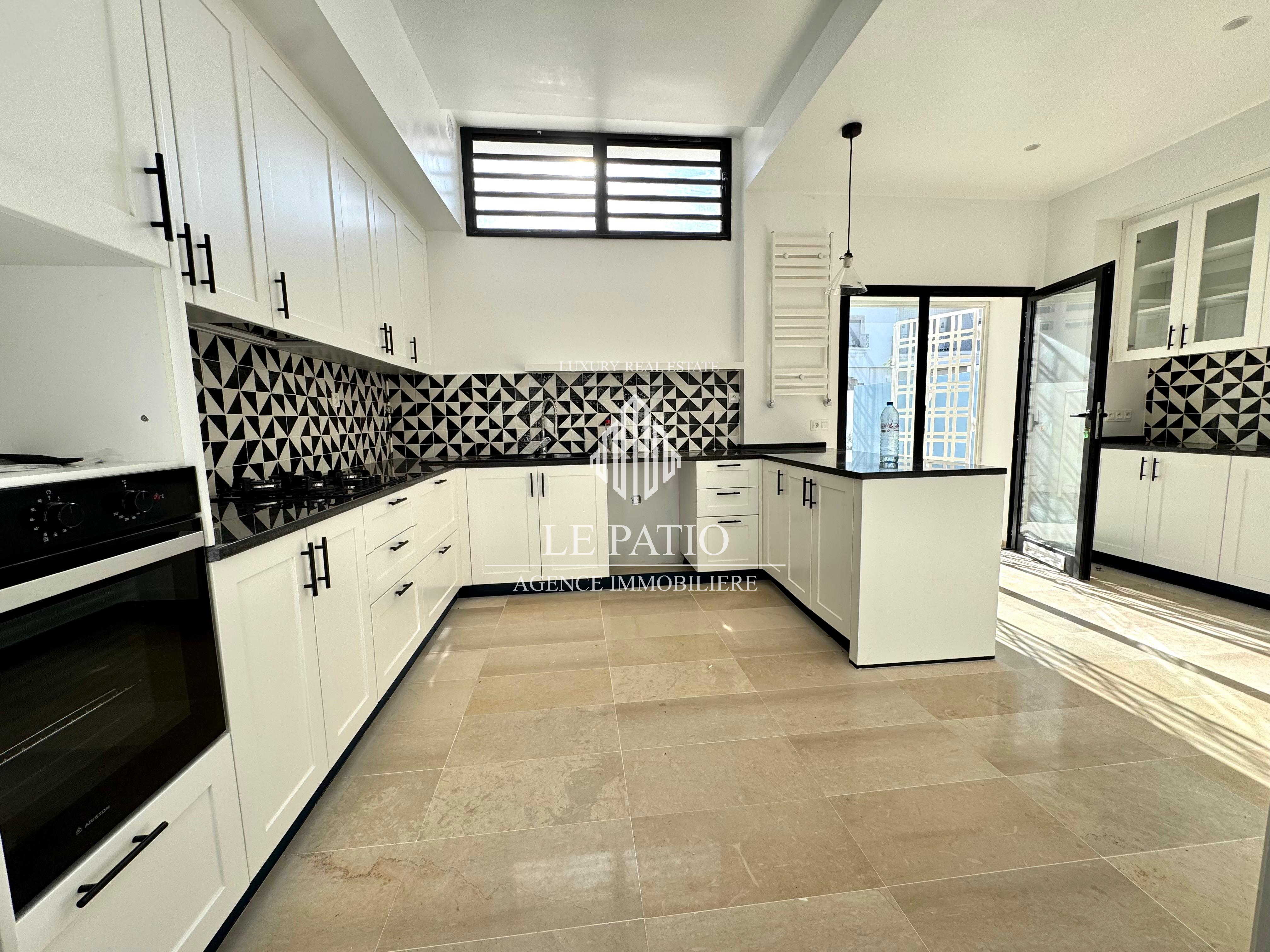 La Marsa Sidi Daoud Location Maisons Villa neuve avec piscine s5