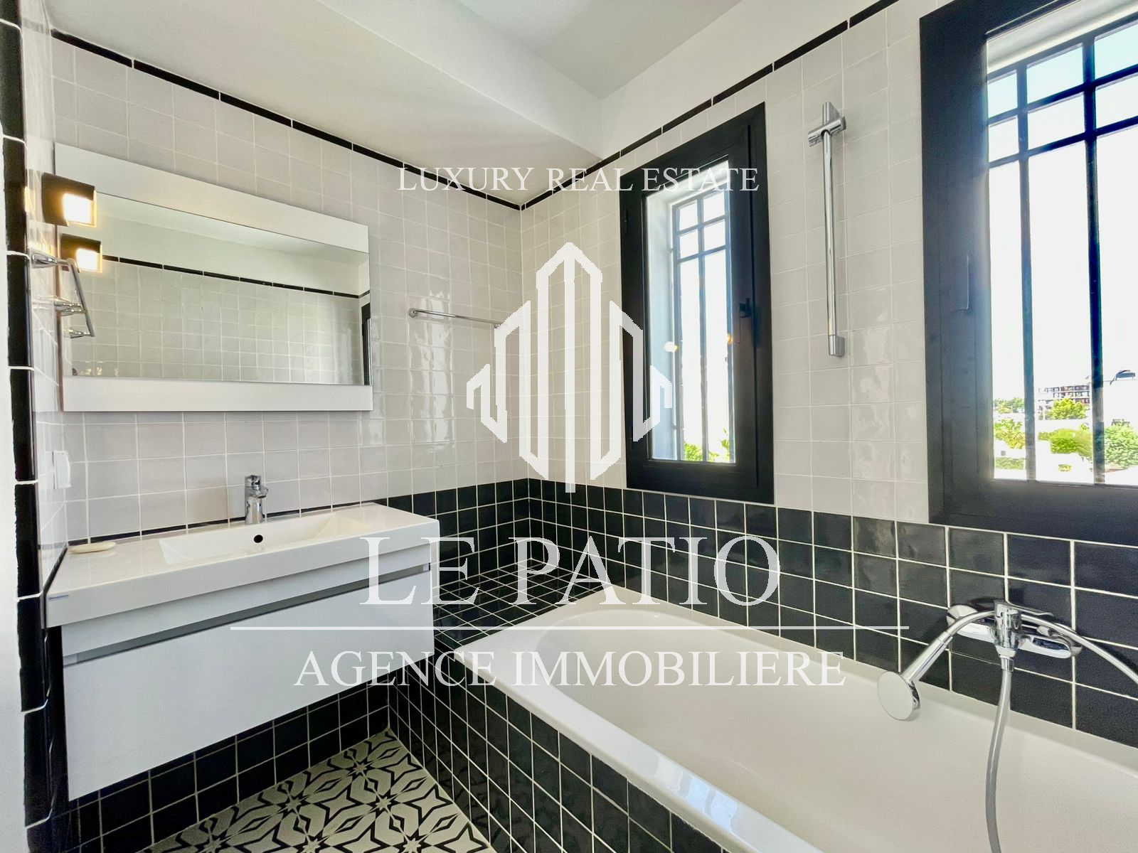 La Marsa Sidi Daoud Location Maisons Villa neuve avec piscine s5