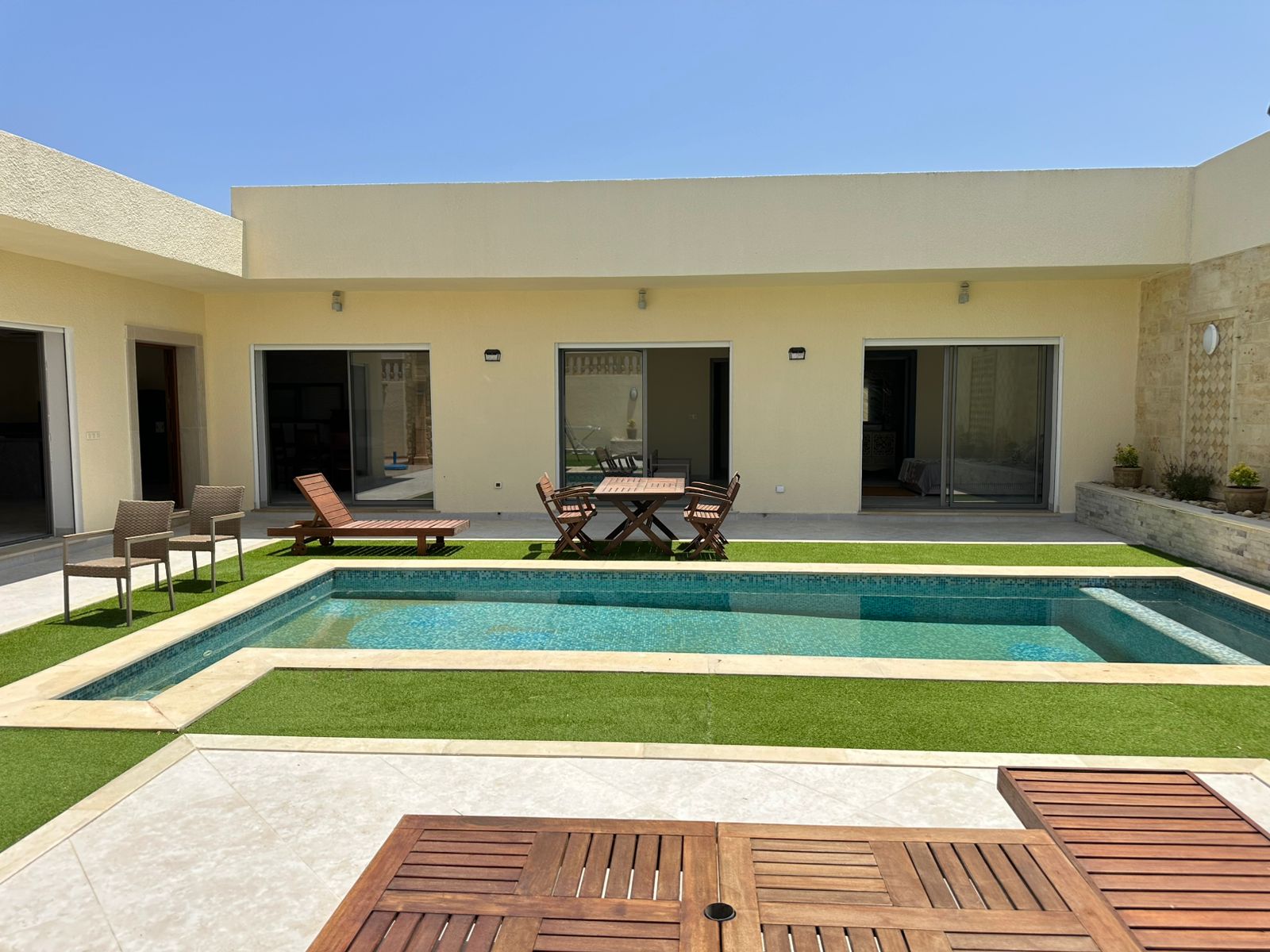 Hammamet Hammamet Vente Maisons Villa s4 plein pieds avec piscine