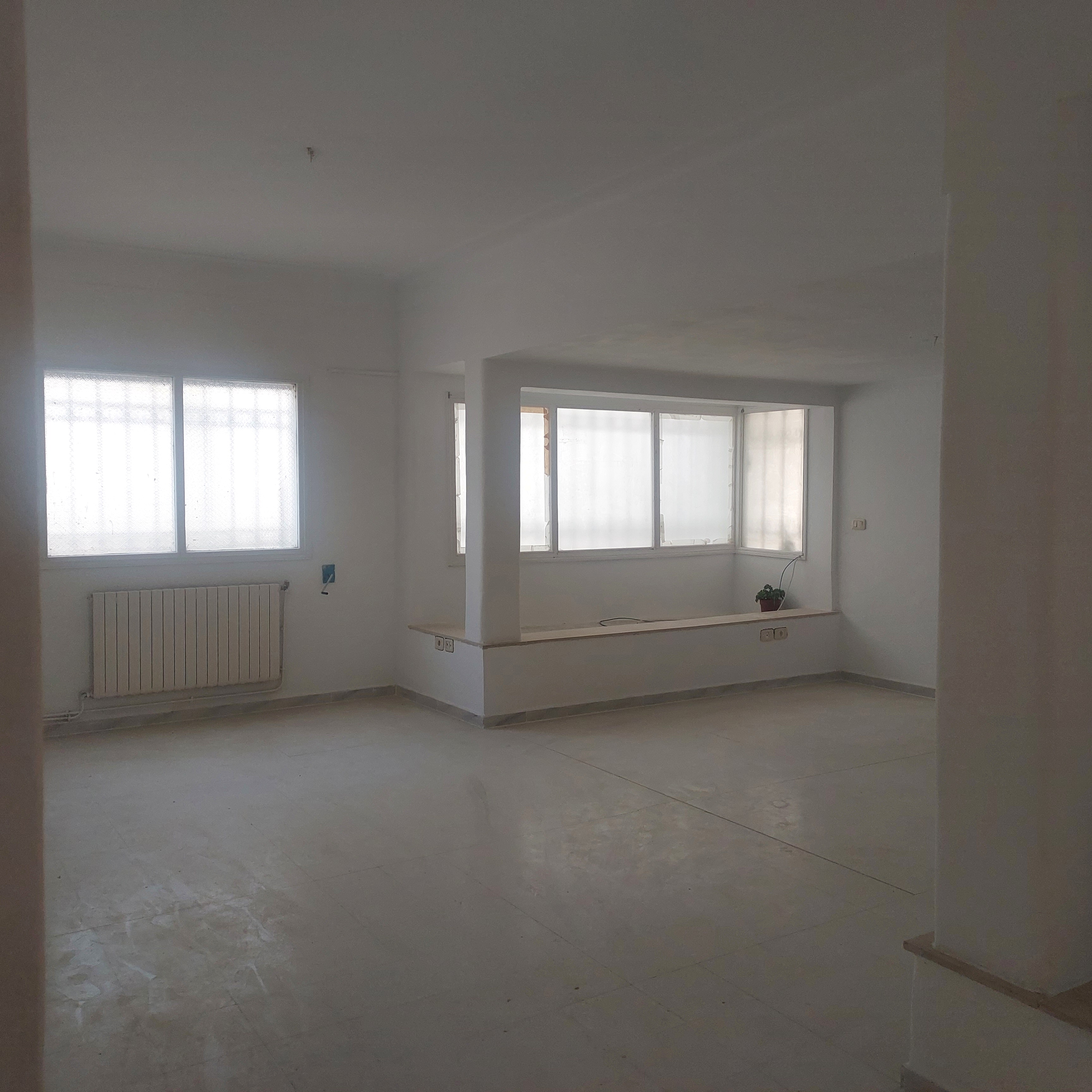 Ariana Ville Cite Ennasr 1 Location Appart. 3 pices Villa s 3 au rezdechausse ac entre indpendante