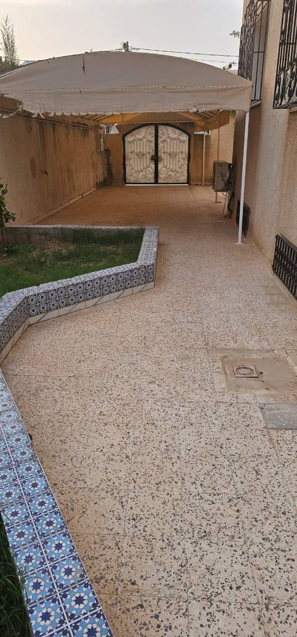 Sousse Jaouhara Sousse Khezama Vente Appart. 4 pices Villa de future confort et espace  khezama est
