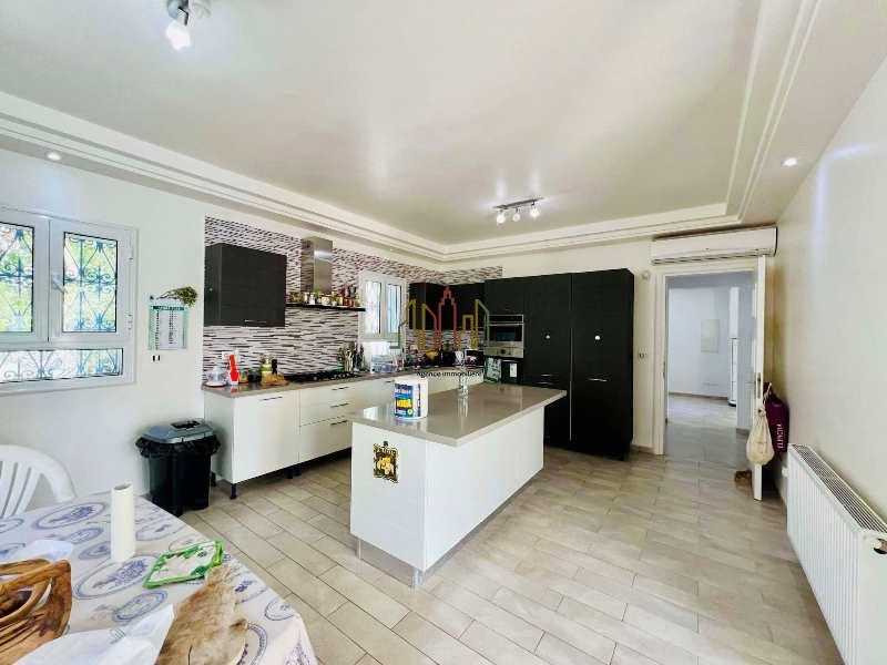 Hammamet Hammamet Vente Appart. 4 pices V169 villa guess villa luxe v