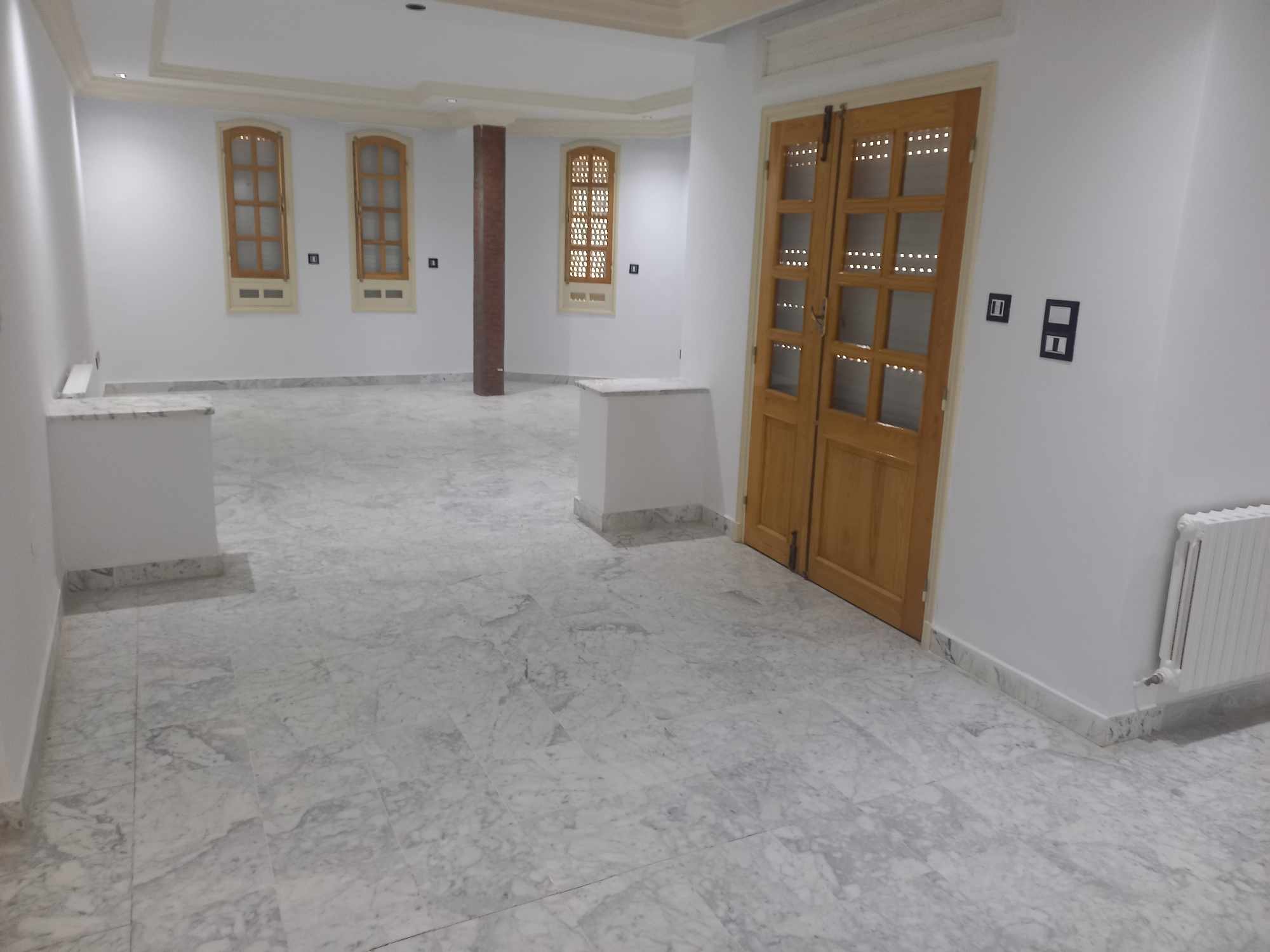 La Soukra La Soukra Location Appart. 4 pices Etage de villa  quartier central el aouina