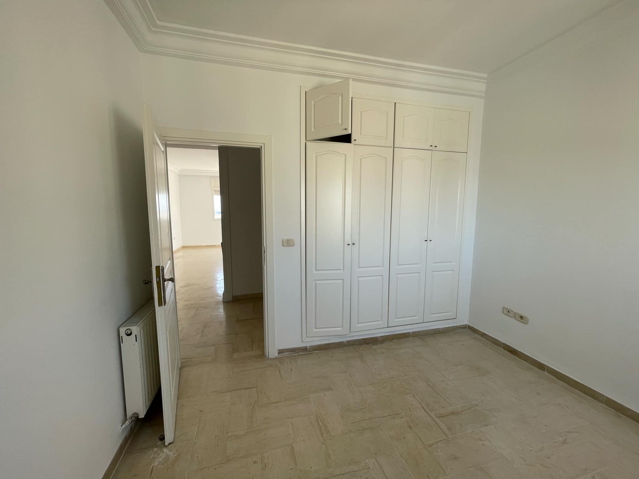 La Marsa El Aouina Location Appart. 4 pices Appartement s4 a l'aouina