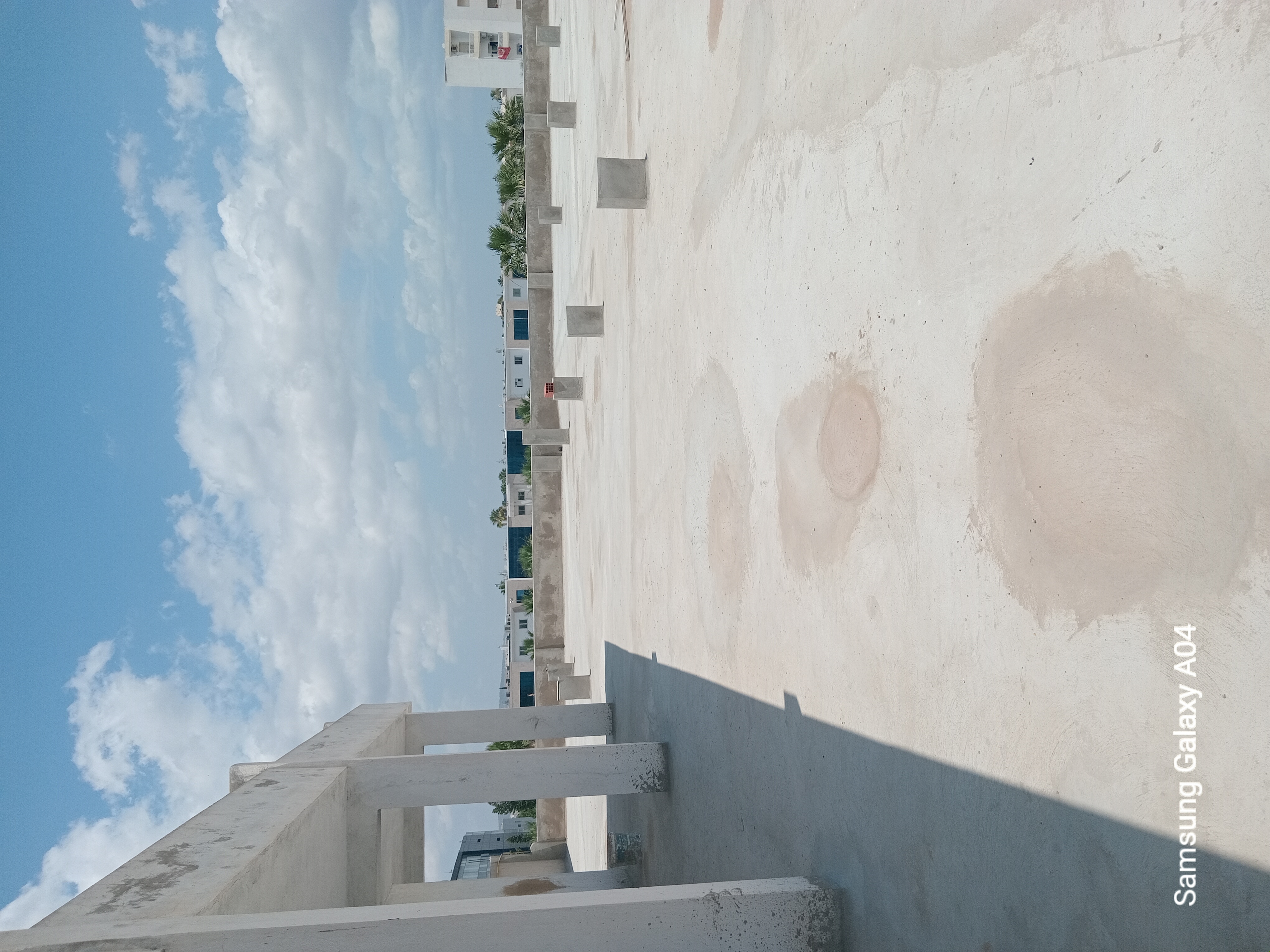 La Soukra Village Essahli Location Surfaces 2 locaux de 650 m chacun