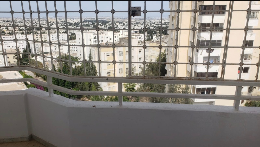 El Menzah El Manar 1 Location Appart. 3 pices S3 ct takacim