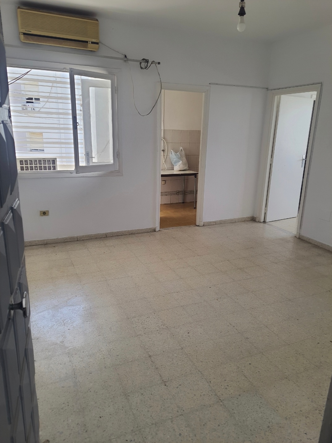 El Menzah El Manar 1 Location Appart. 2 pices S1 ct cole prive hannibal