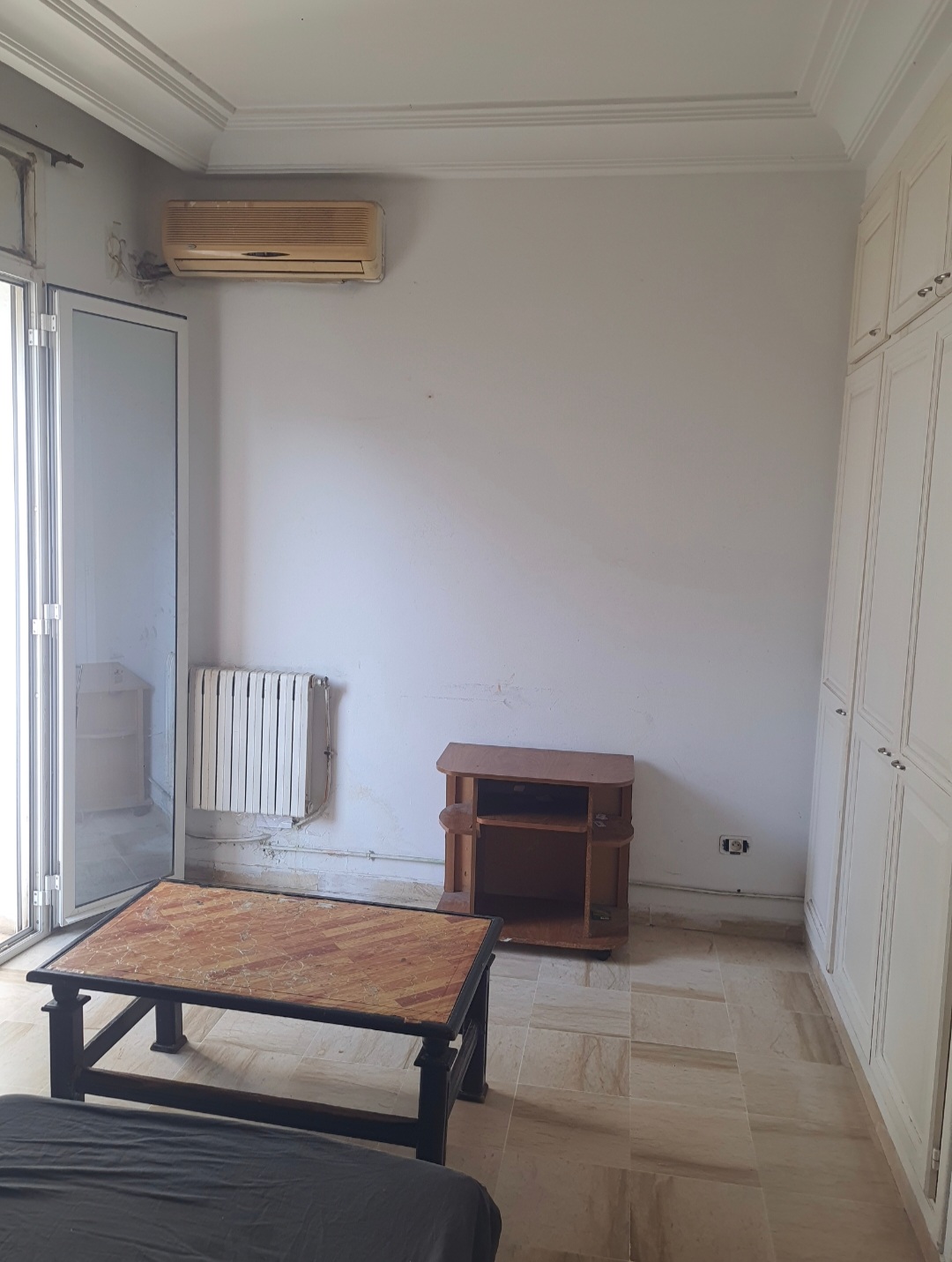 El Menzah El Manar 1 Location Appart. 2 pices S0 meubl en face campus universitaire
