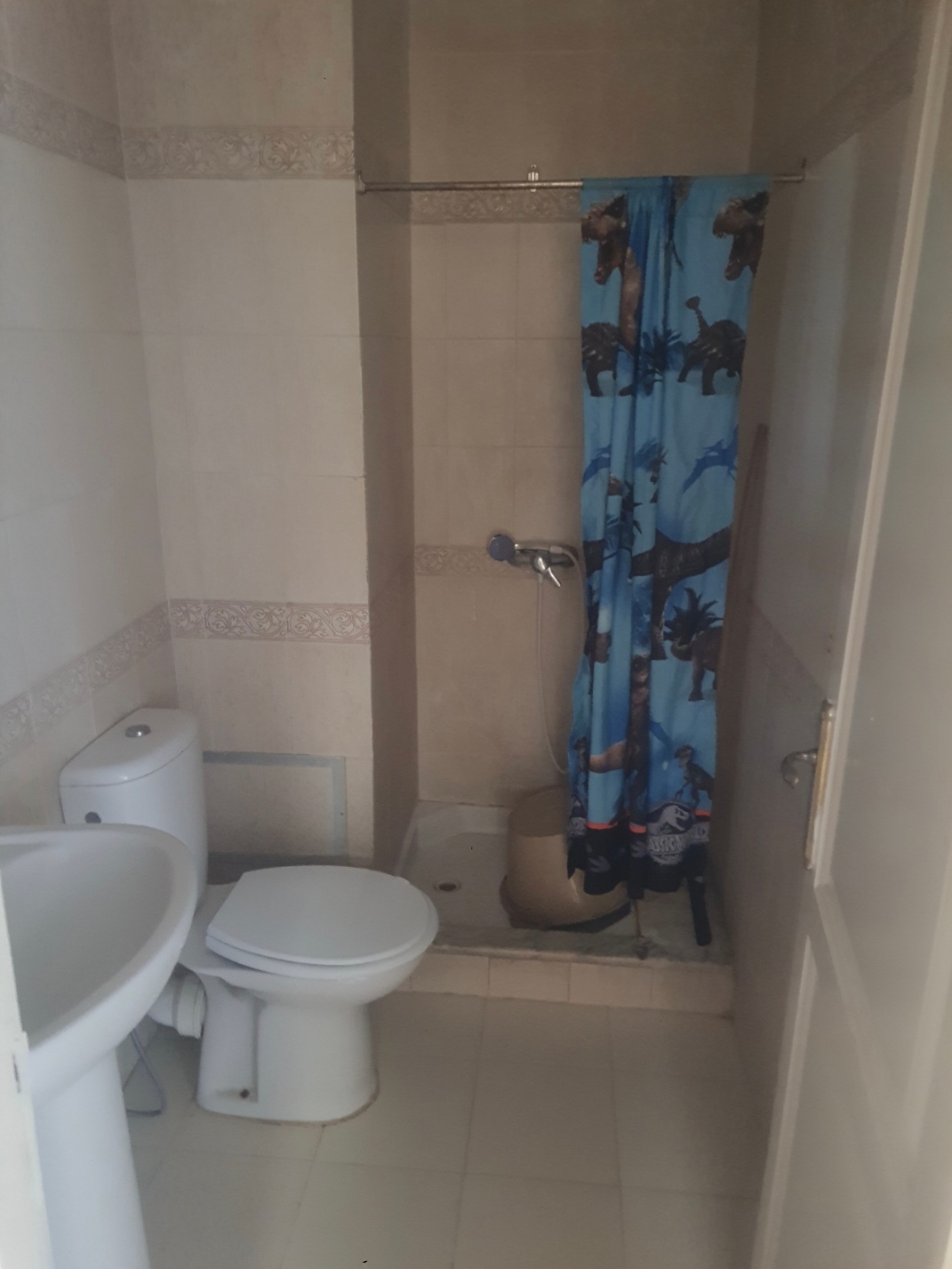 El Menzah El Manar 1 Location Appart. 2 pices S1 meubl en face campus universitaire