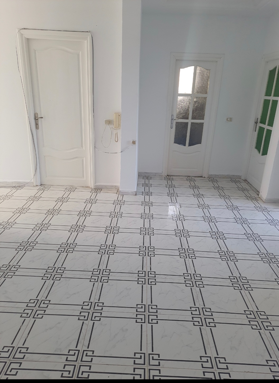 El Menzah El Manar 1 Location Appart. 2 pices Etage de villa ct cole hannibal
