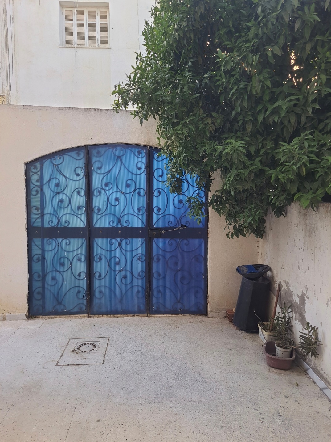 El Menzah El Manar 1 Location Appart. 2 pices Etage de villa ct cole hannibal