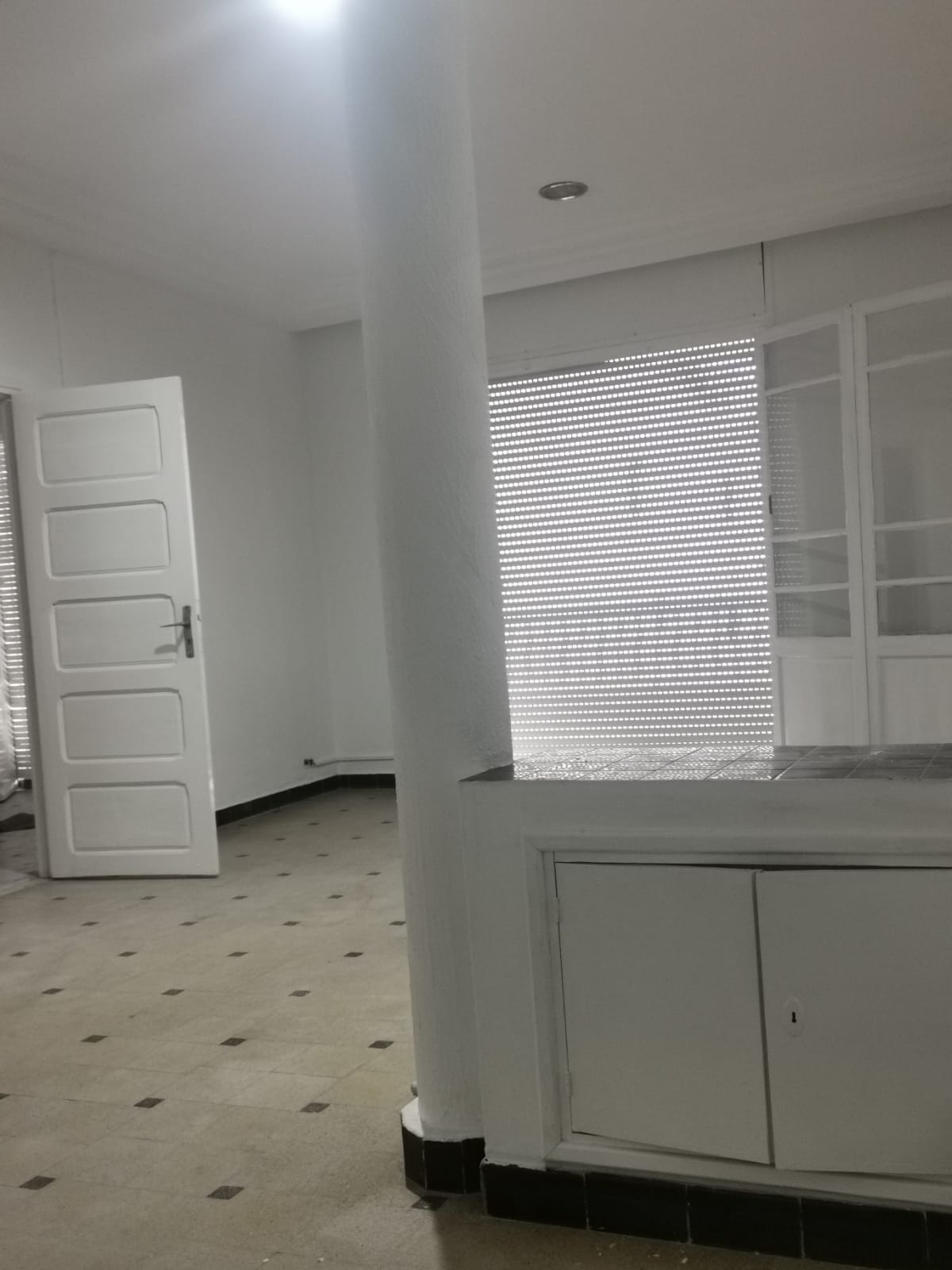 Bab Bhar Montplaisir Location Appart. 5 pices+ Appartement idal pour usage bureautique