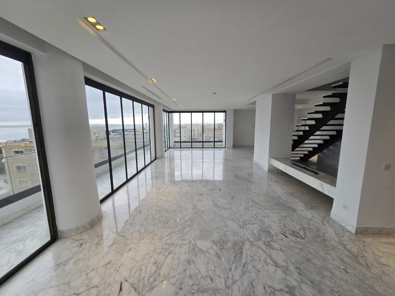 La Marsa Berge Du Lac Location Duplex Duplex s4 avec vue lac imprenable