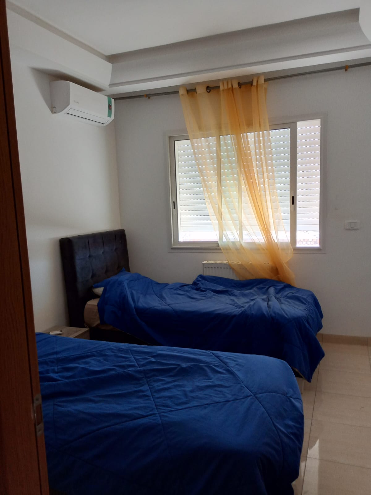 La Soukra La Soukra Location Appart. 4 pices S3 meubk  cit wahatt