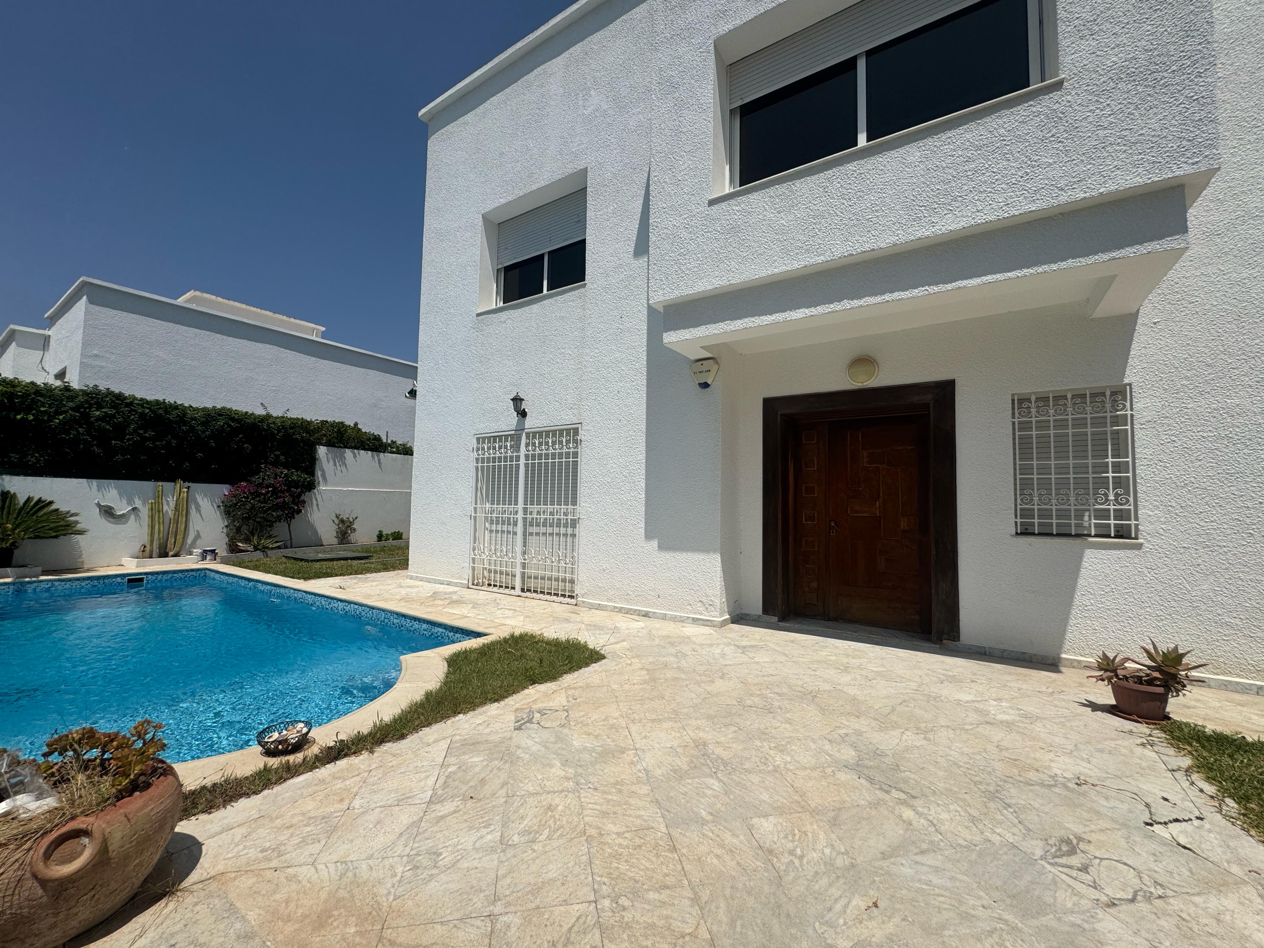 La Marsa Gammart Location Maisons Villa haut standing  gammarth