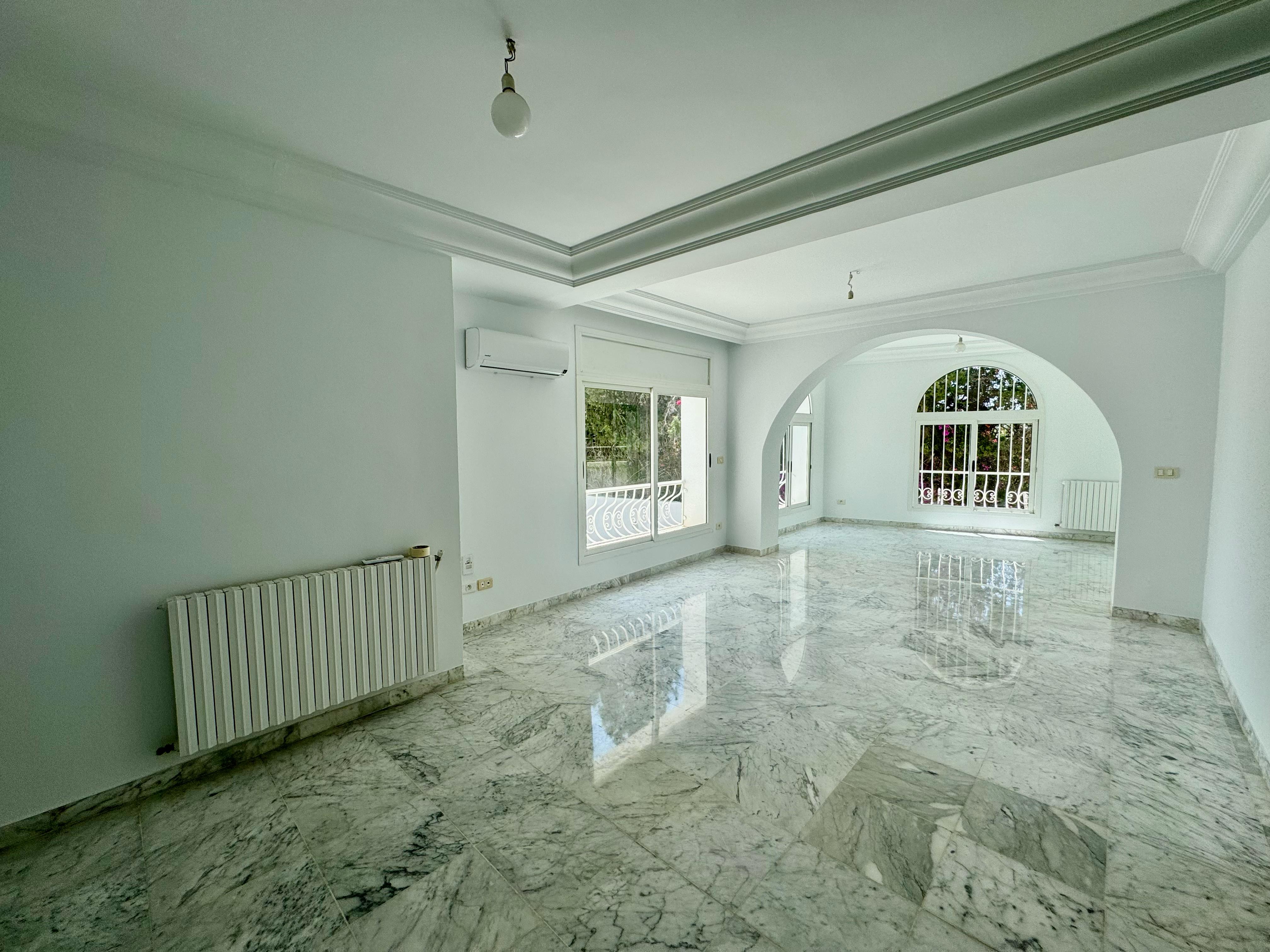 La Marsa Gammart Location Maisons Villa haut standing avec piscine  gammarth