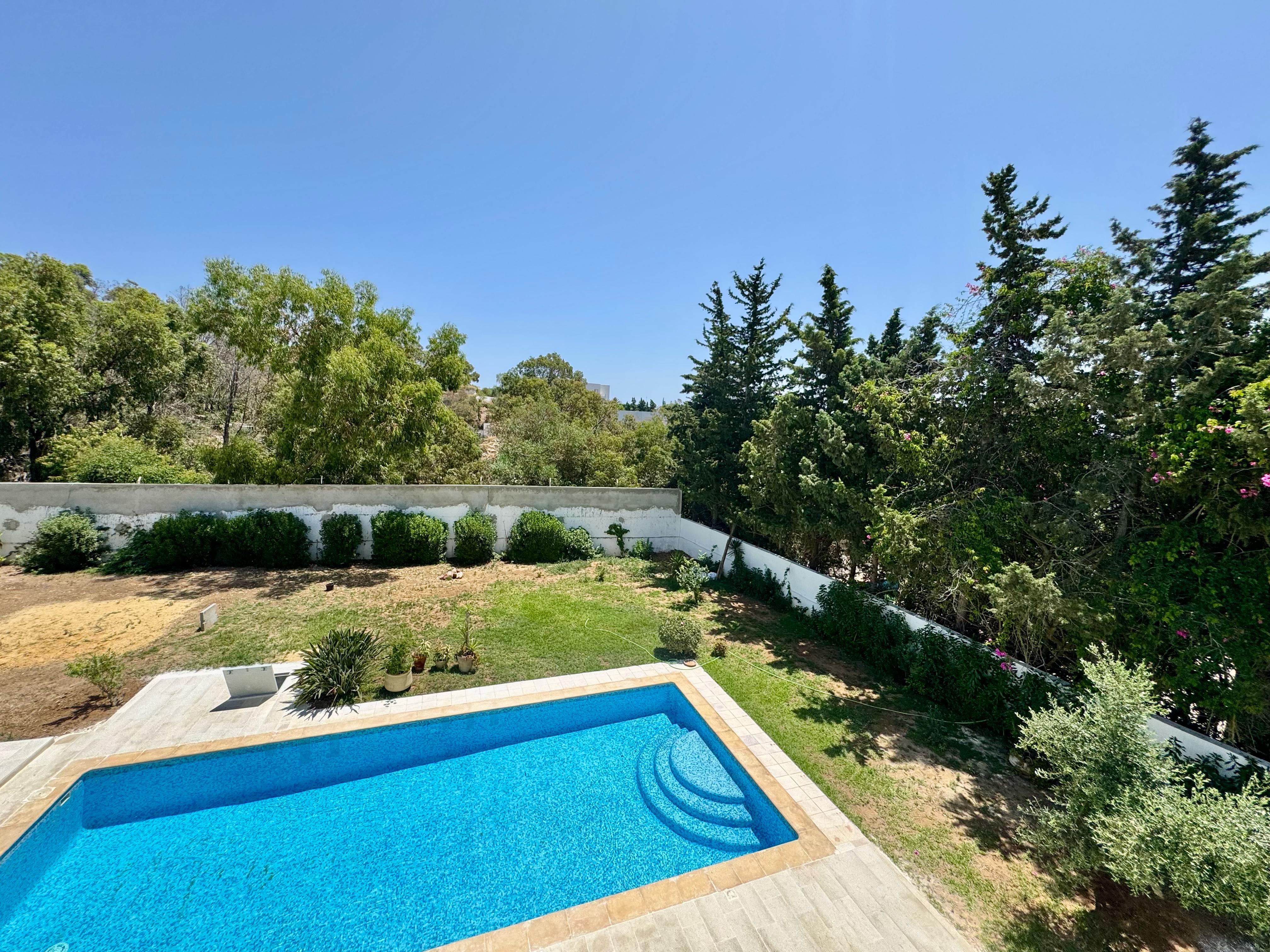 La Marsa Gammart Location Maisons Villa haut standing avec piscine  gammarth