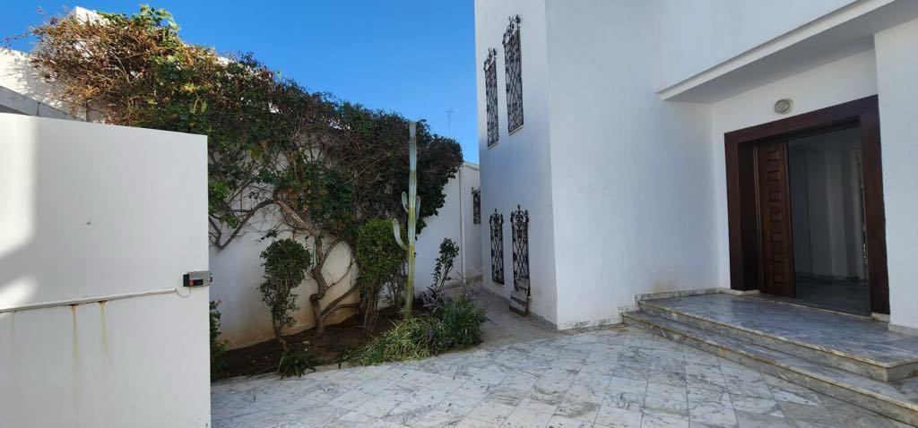 La Marsa Gammart Location Maisons Villa s4 avec jardin  gammarth