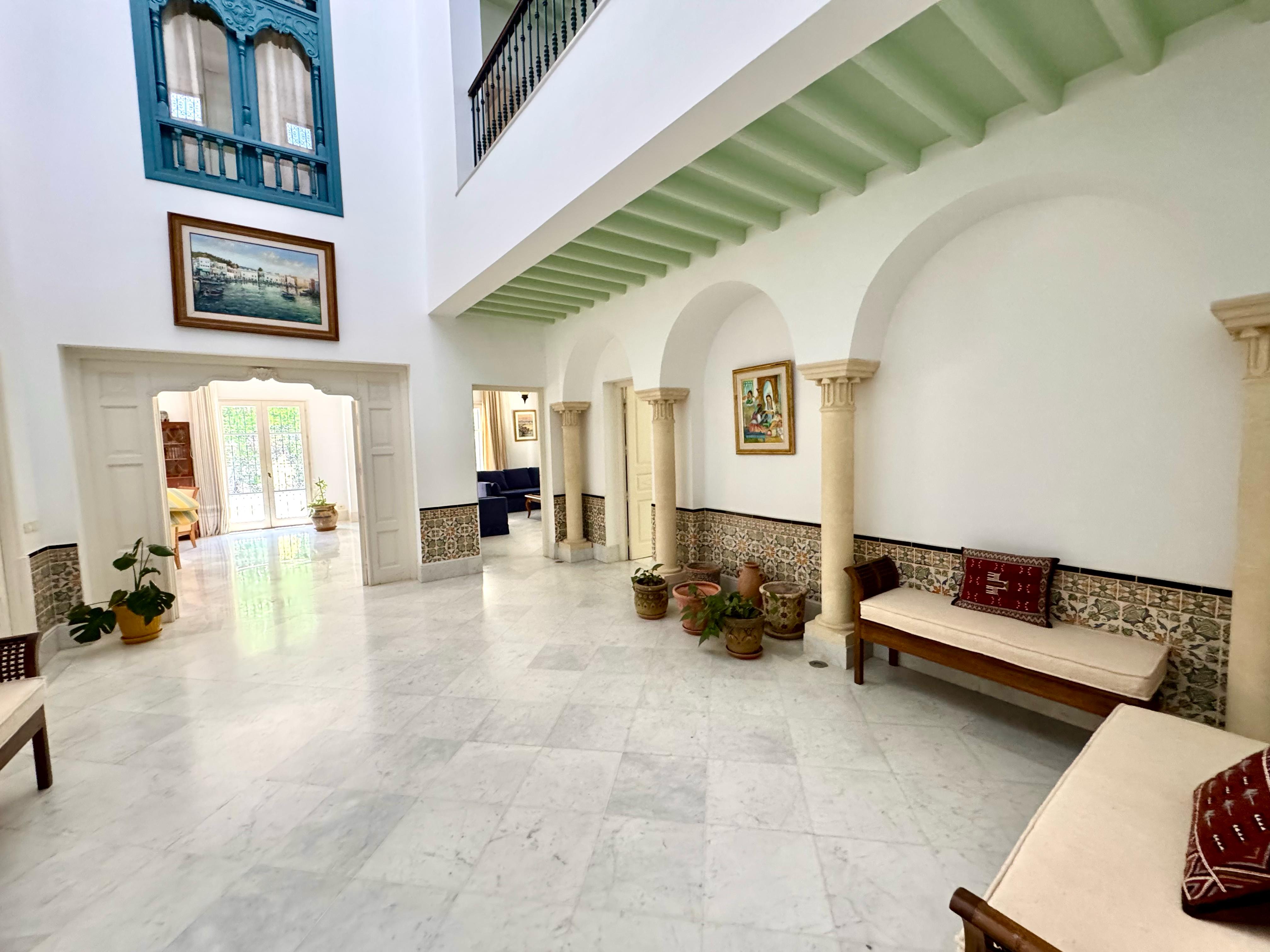 La Marsa Gammart Location Maisons Villa haut standing avec piscine et jardin