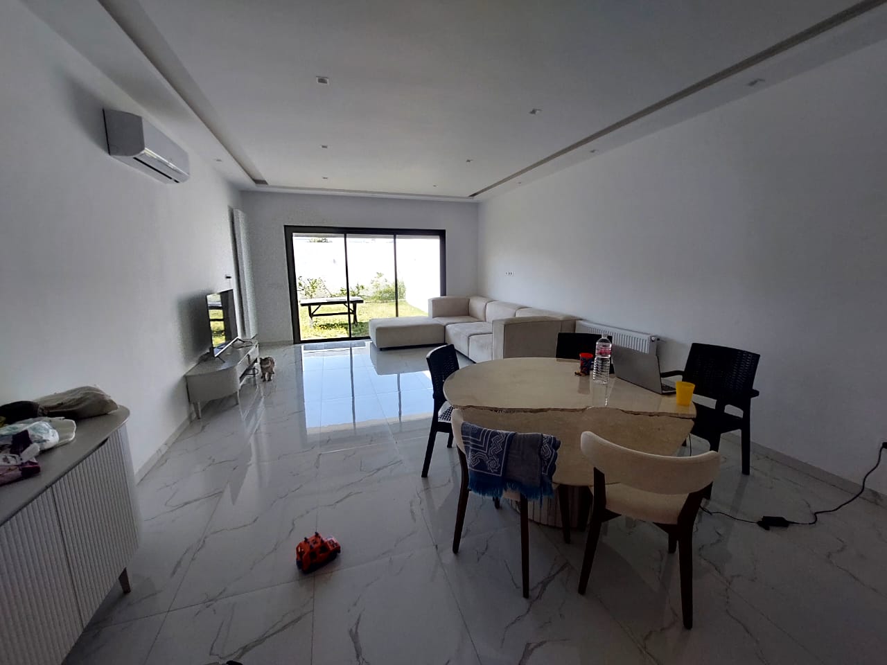La Soukra Chotrana 3 Location Maisons Villa s4 avec jardin  la soukra