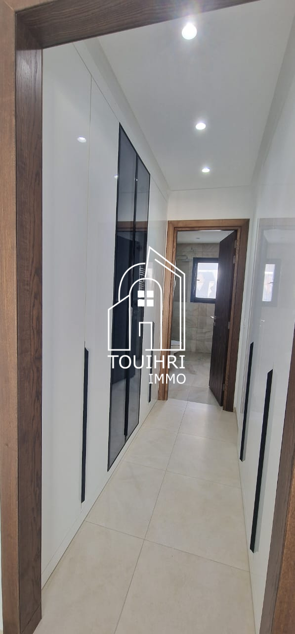 La Soukra Chotrana 1 Vente Appart. 4 pices Villa s3 avec suite parentale  chotrana 1