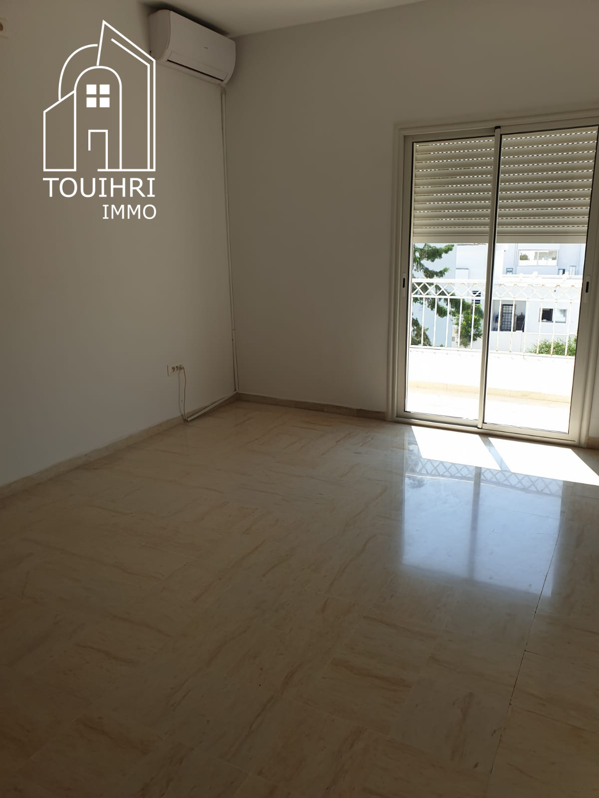Ain Zaghouan Jardins de Carthage Location Appart. 4 pices Un appartement s3 a jardin de carthage