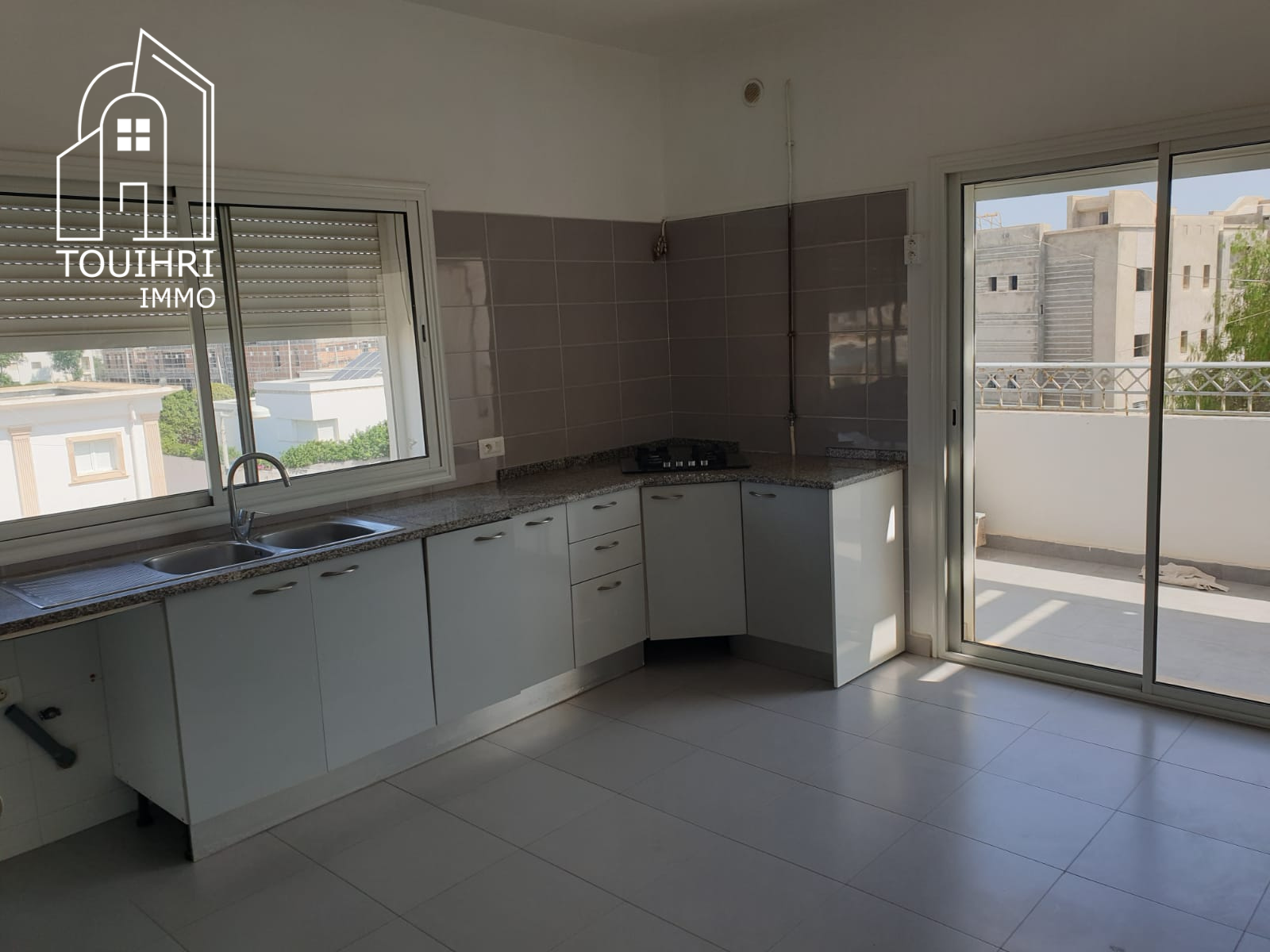 Ain Zaghouan Jardins de Carthage Location Appart. 4 pices Un appartement s3 a jardin de carthage