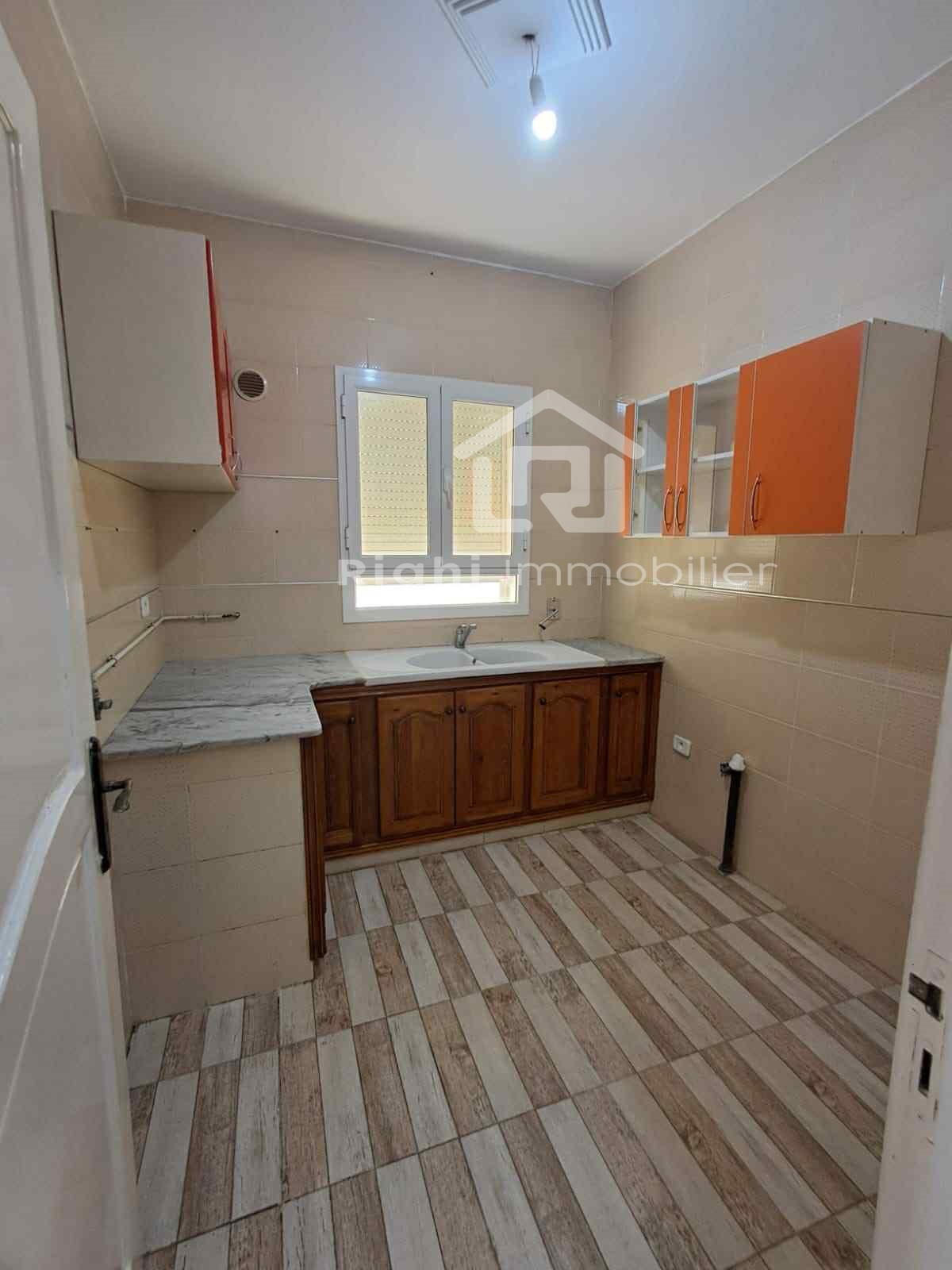 Megrine Megrine Coteau Location Appart. 2 pices Etage de villa