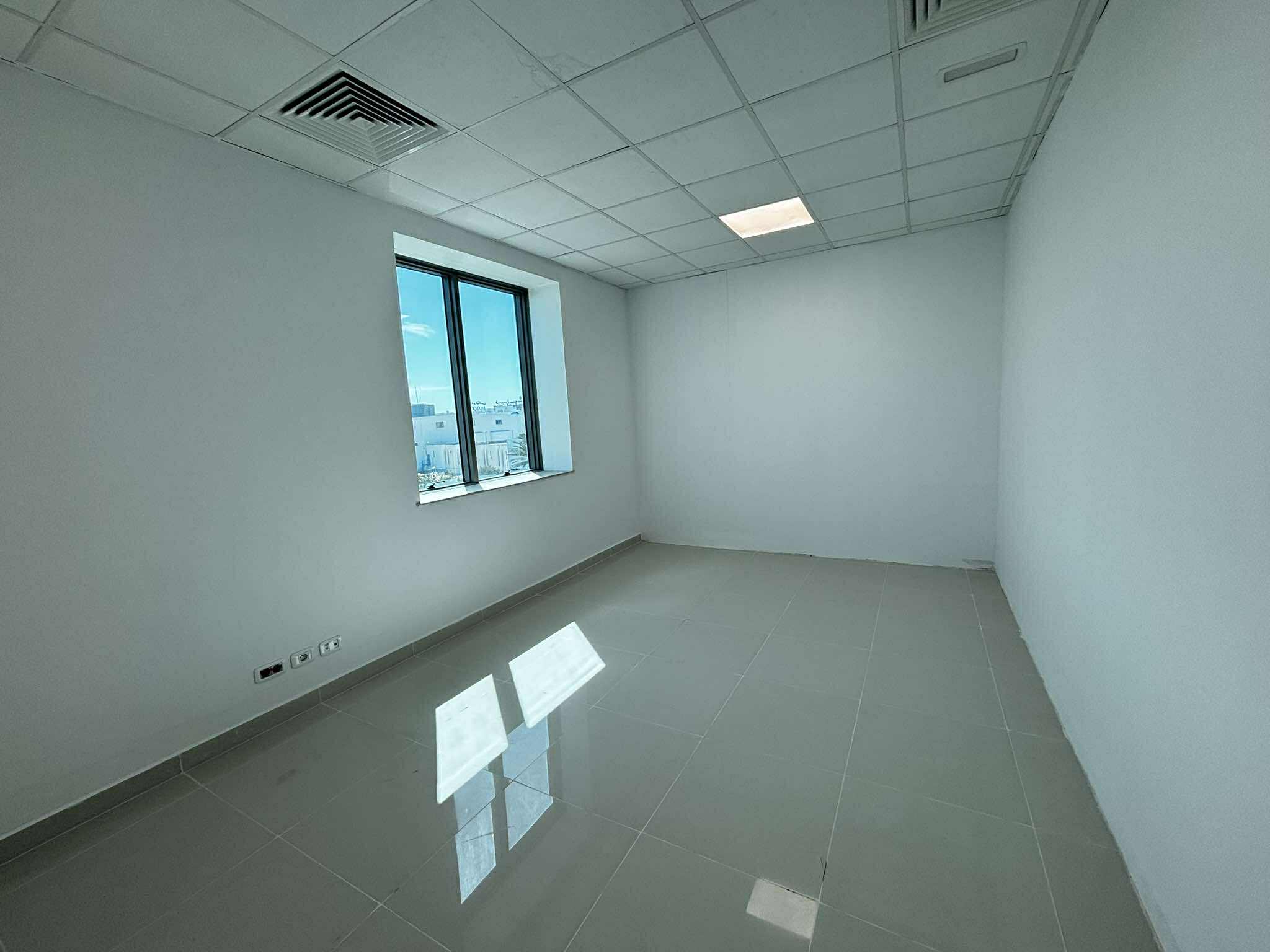 La Soukra Charguia 2 Location Surfaces Open space en 12 pices de 620m  charguia 2