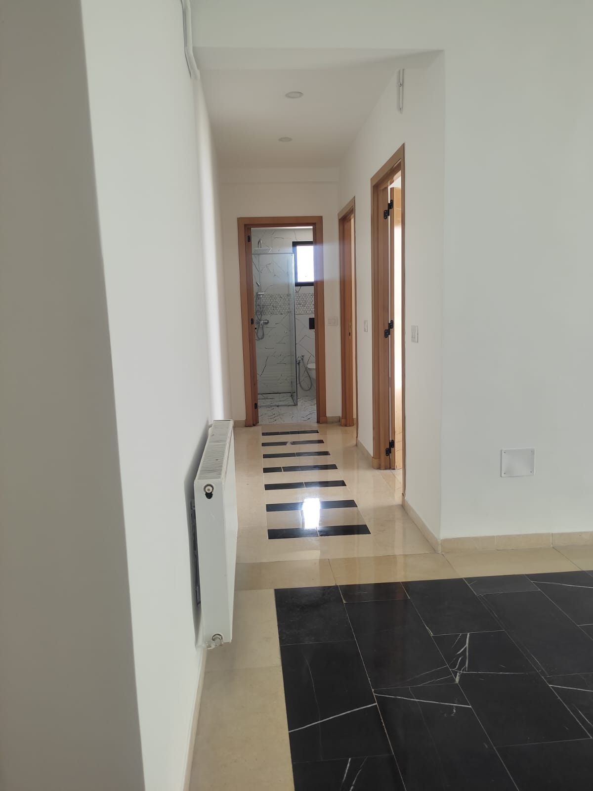 La Soukra La Soukra Location Appart. 1 pice Spacieux s1