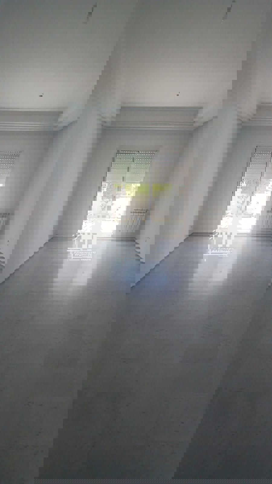 Ain Zaghouan Jardins de Carthage Location Appart. 3 pices Un appartement 3 chambres  coucher rdc