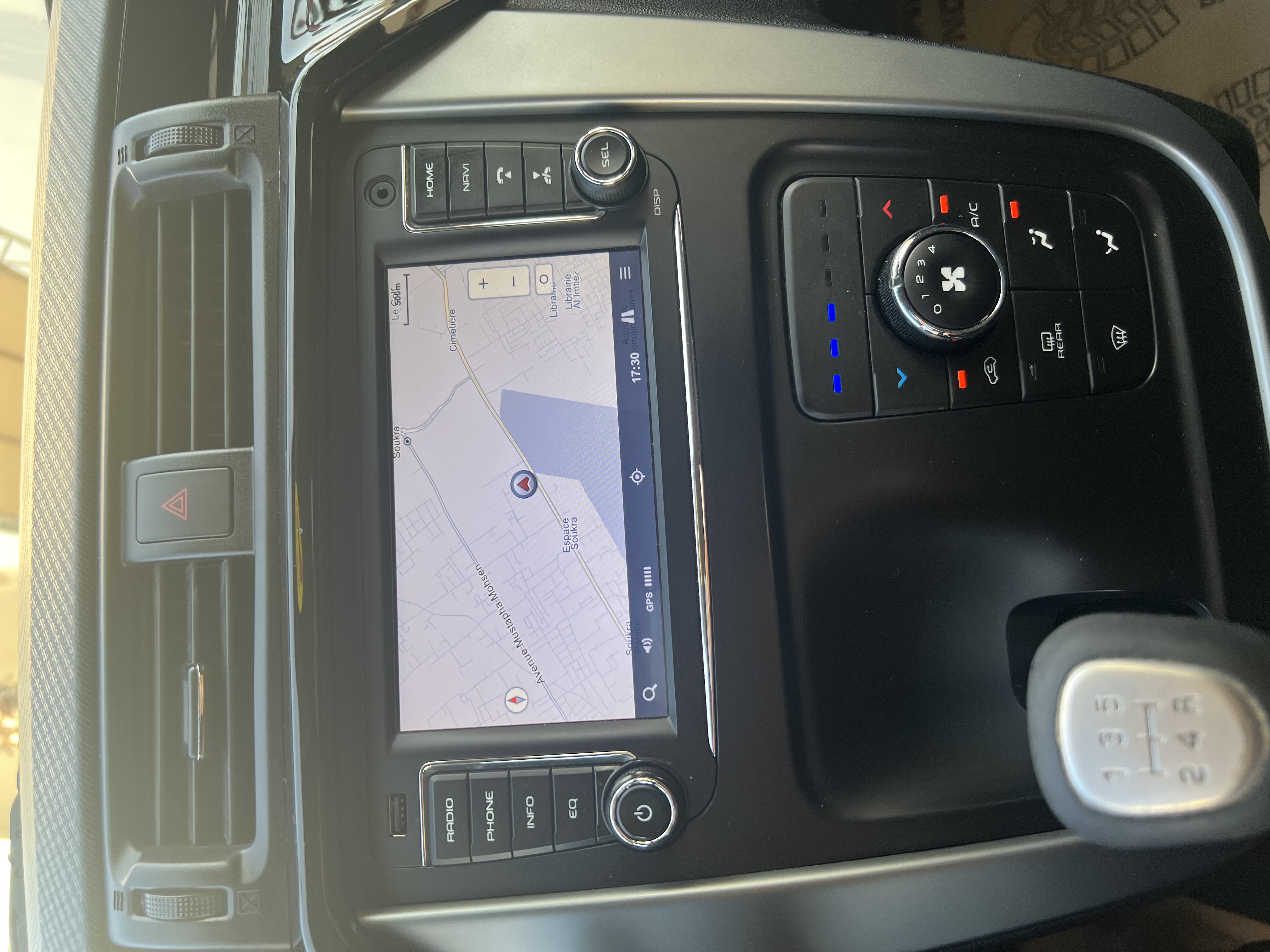 La Soukra La Soukra Mahindra Autre Modle Mahindra kuv 100 k8