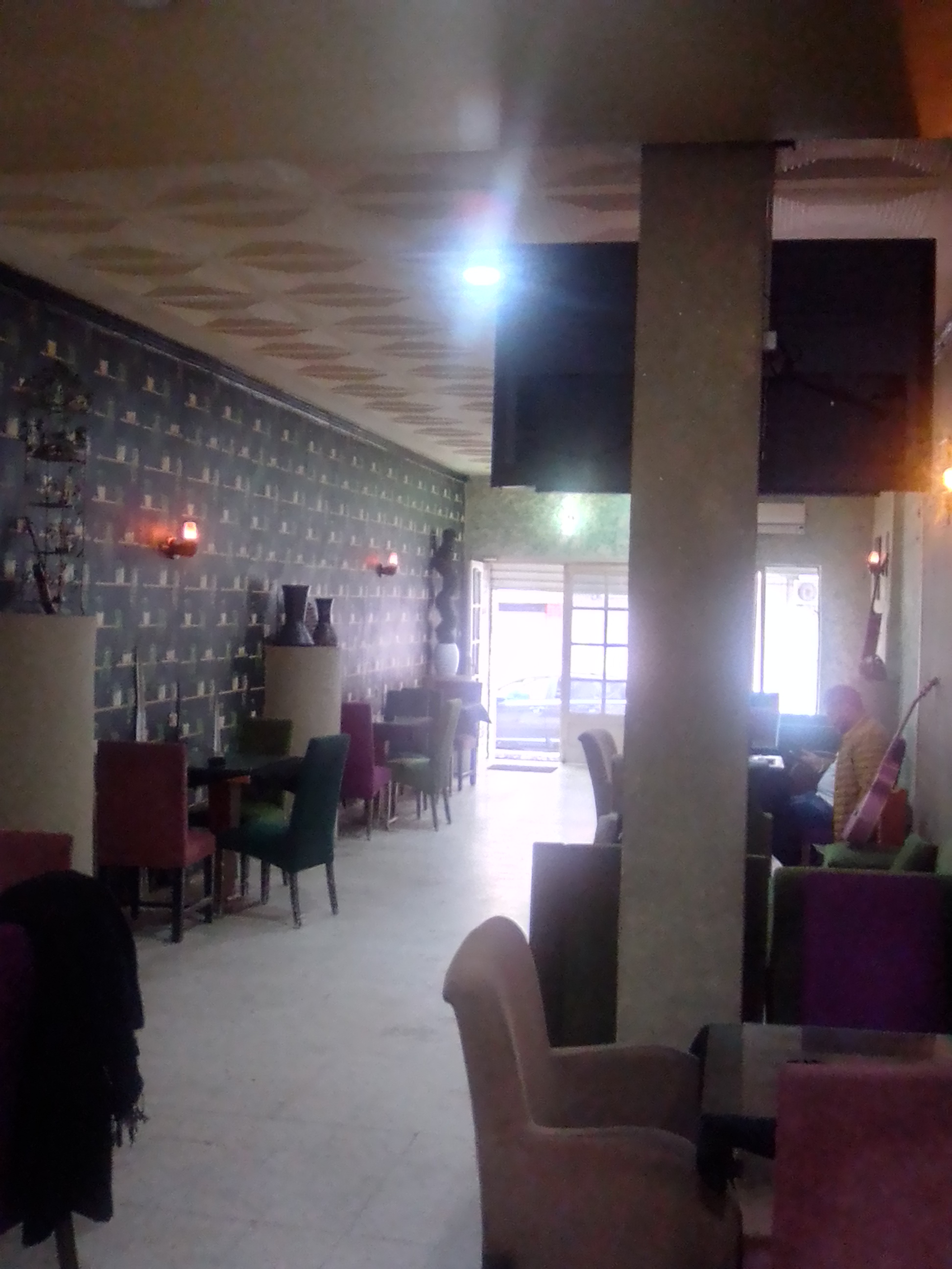 Bab Bhar Bab El Jazira Bureaux & Commerces Fond de Commerce Sallon de th actuellement en activit