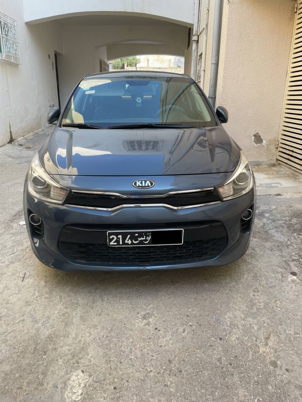 El Omrane El Omrane Kia Rio Voiture kia rio